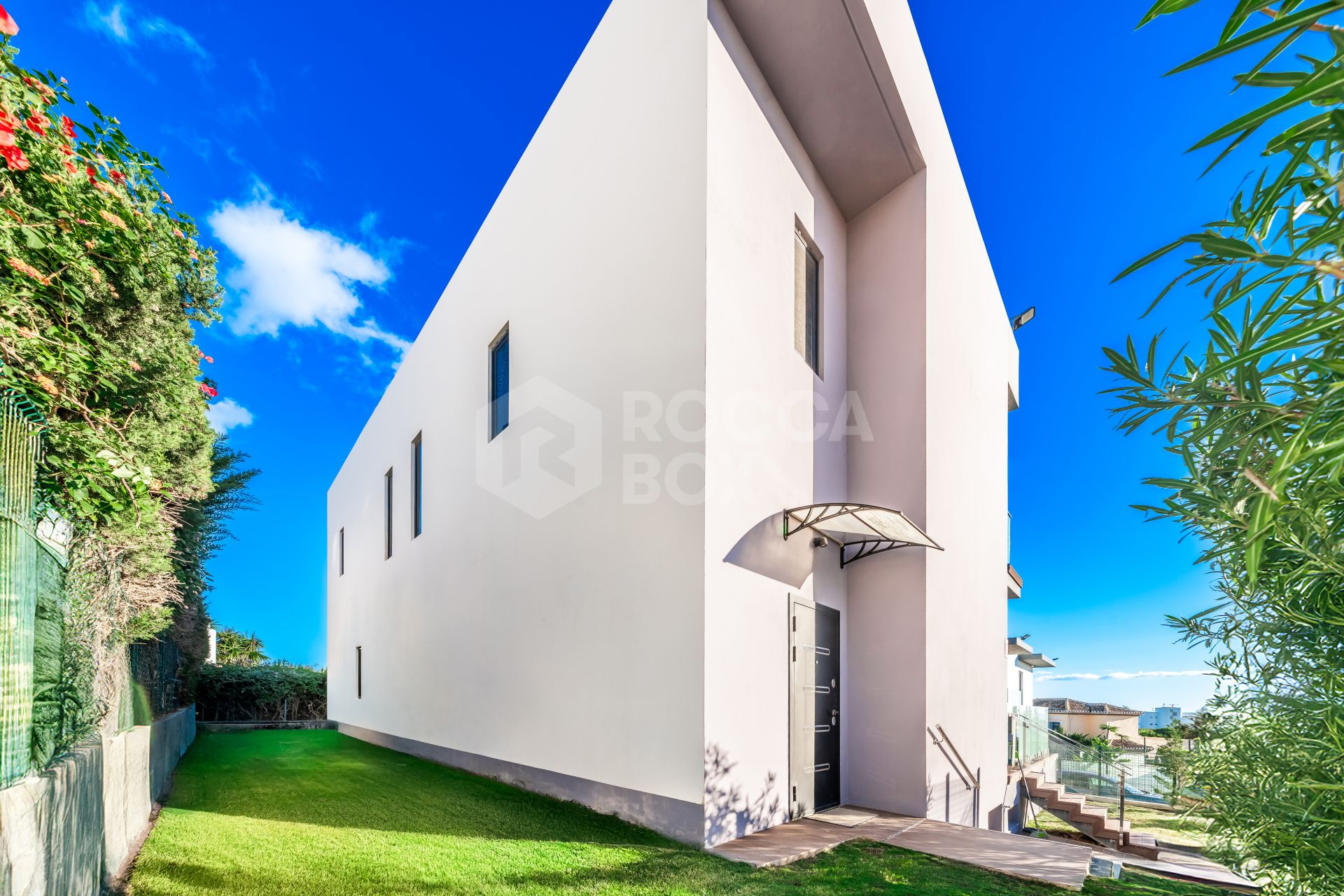 Exclusive Villa with Heated Pool and Hammam in Calahonda