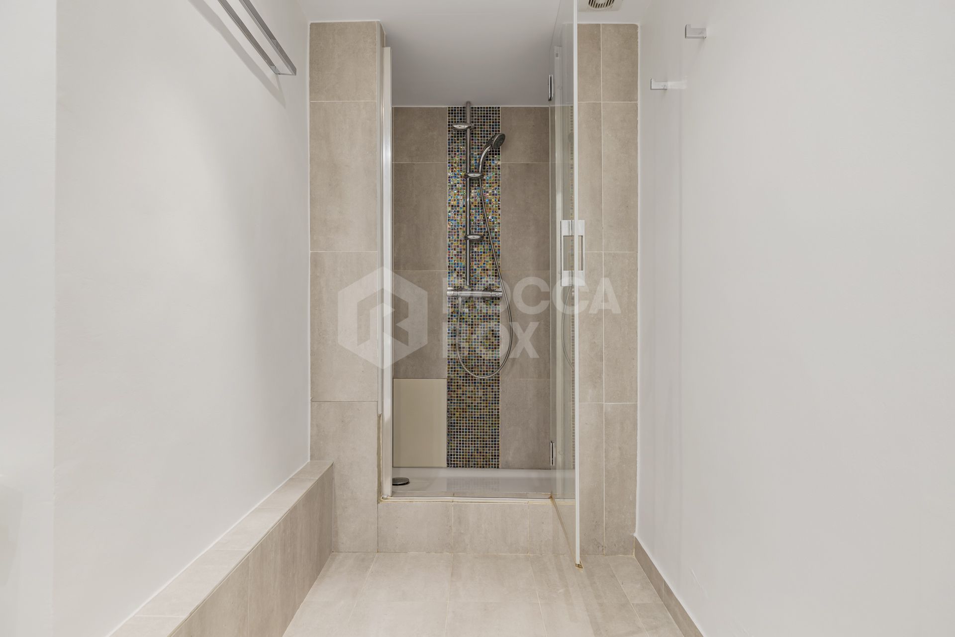 Spacious semi-detached house with pool and southwest views in Marbella premium area