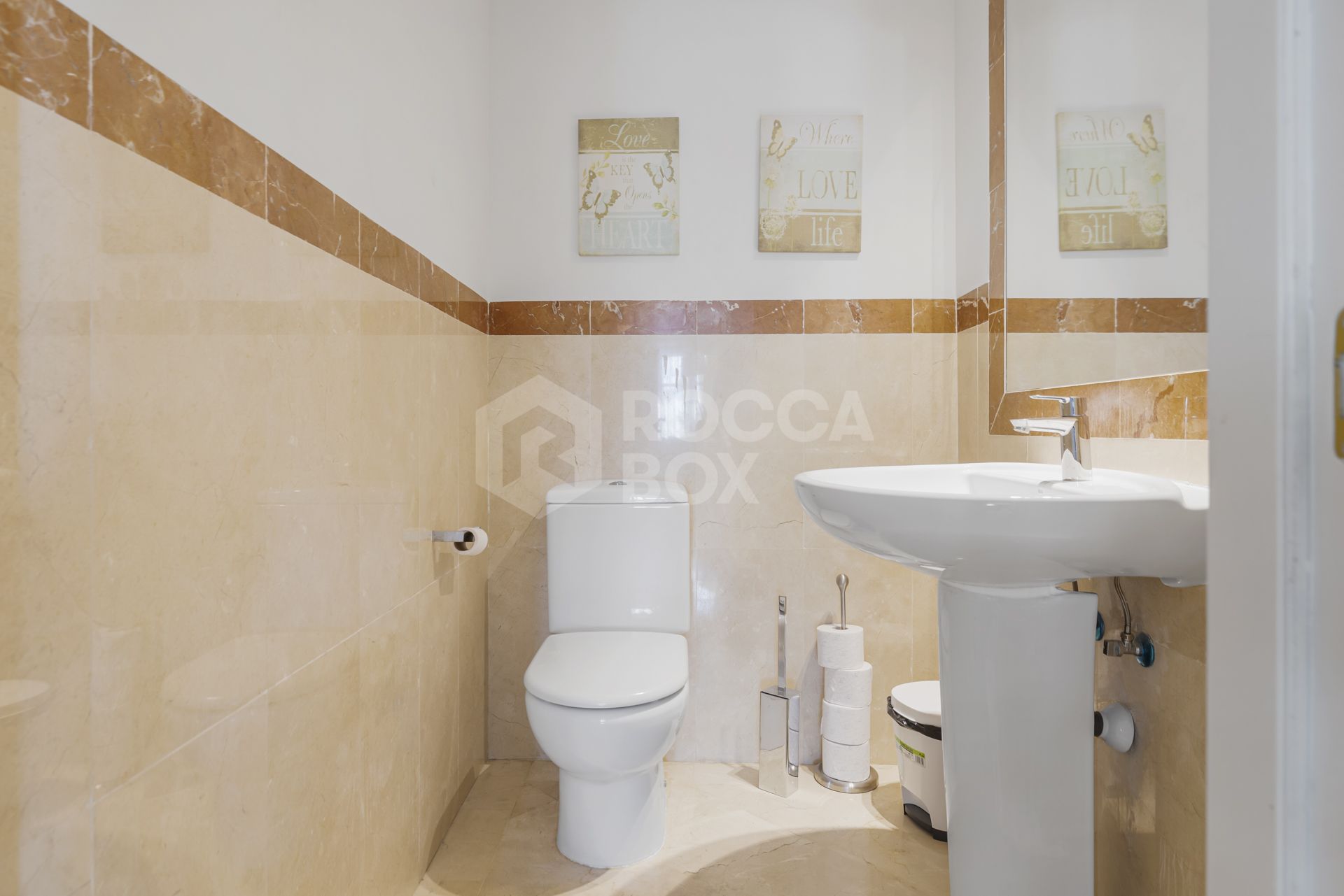 Spacious semi-detached house with pool and southwest views in Marbella premium area