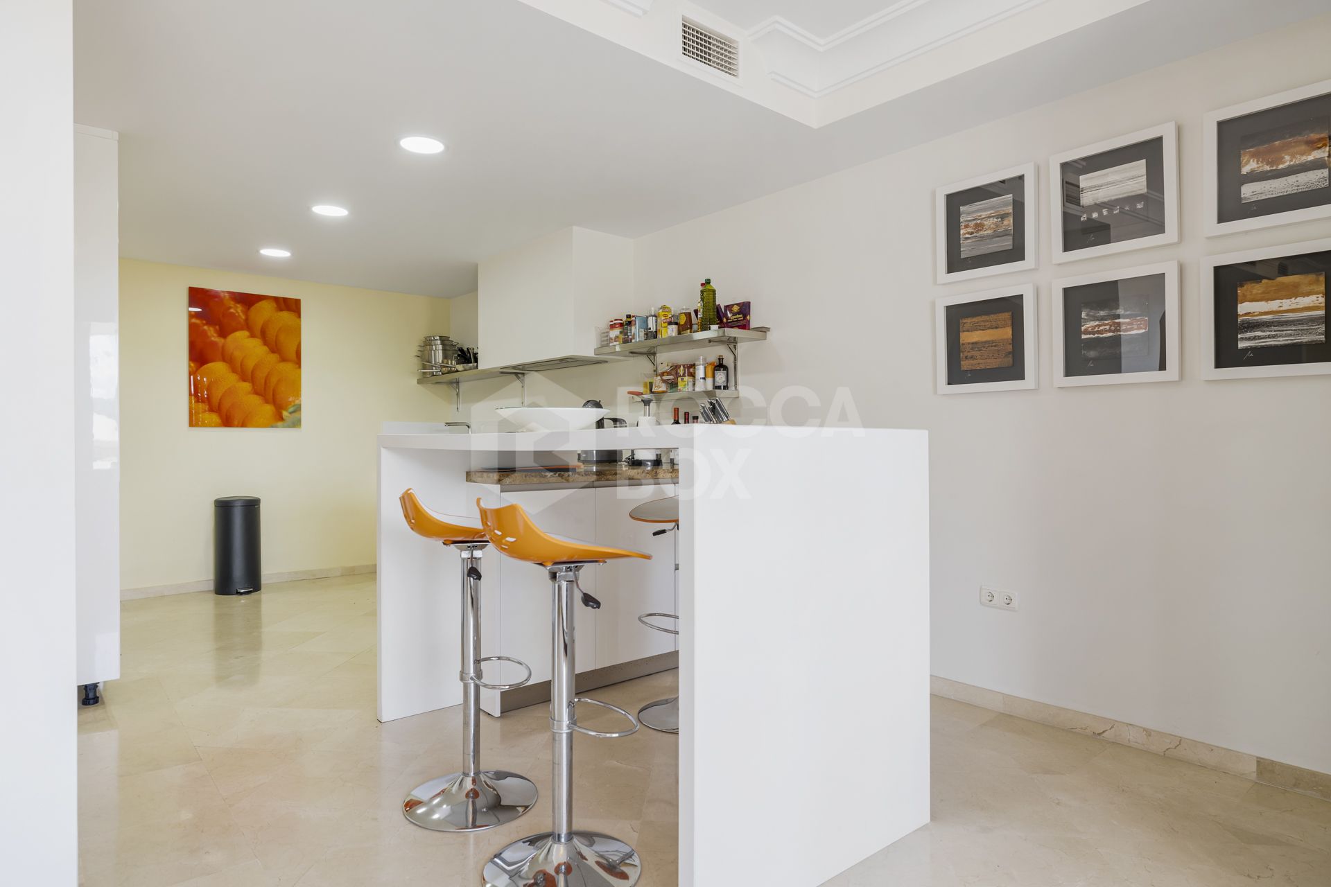 Spacious semi-detached house with pool and southwest views in Marbella premium area