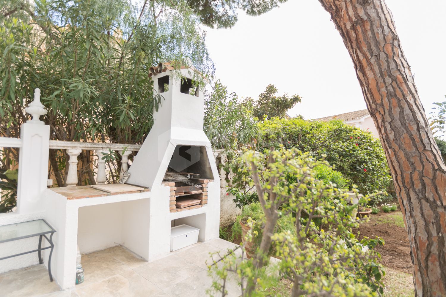 A pine and sea retreat in Las Chapas, Marbella