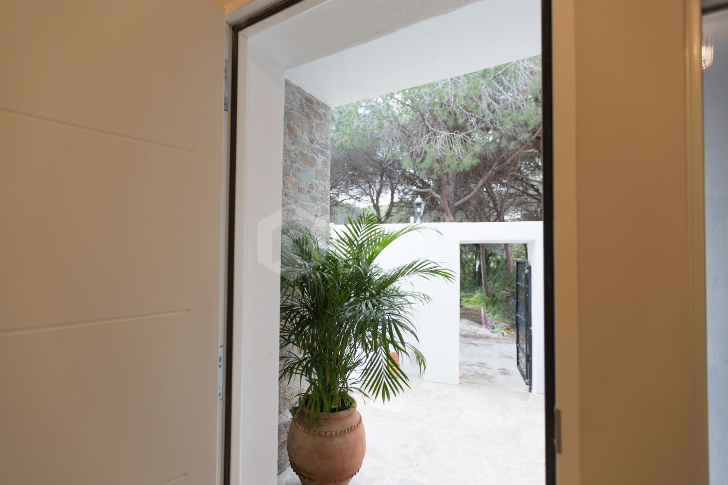 A pine and sea retreat in Las Chapas, Marbella