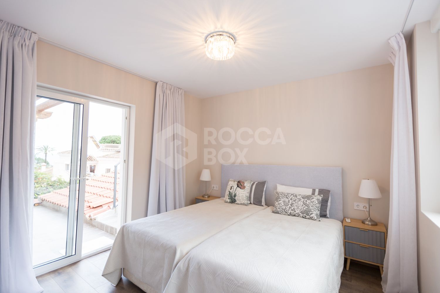A pine and sea retreat in Las Chapas, Marbella