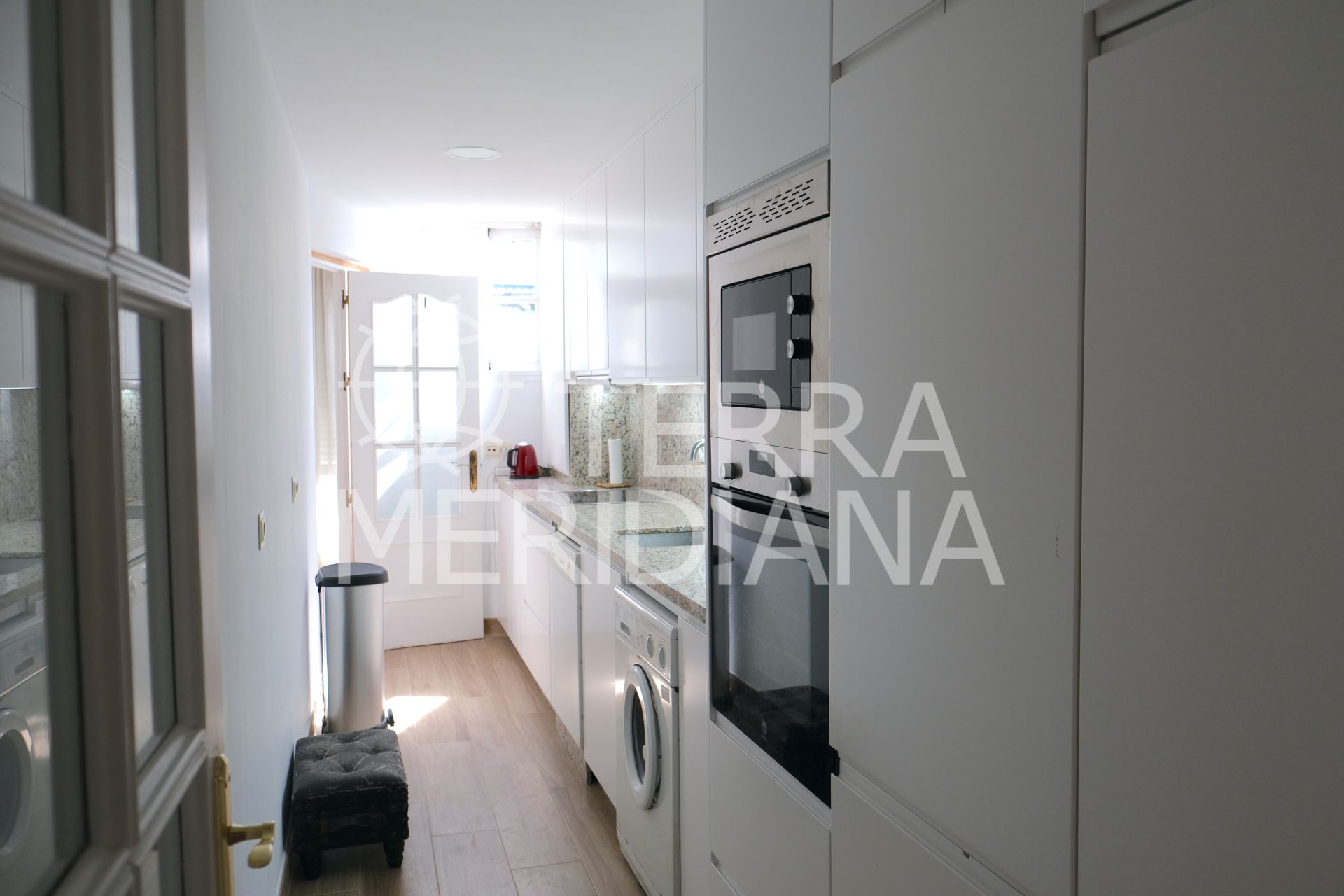 Apartment in Playa Bajadilla - Puertos, Marbella