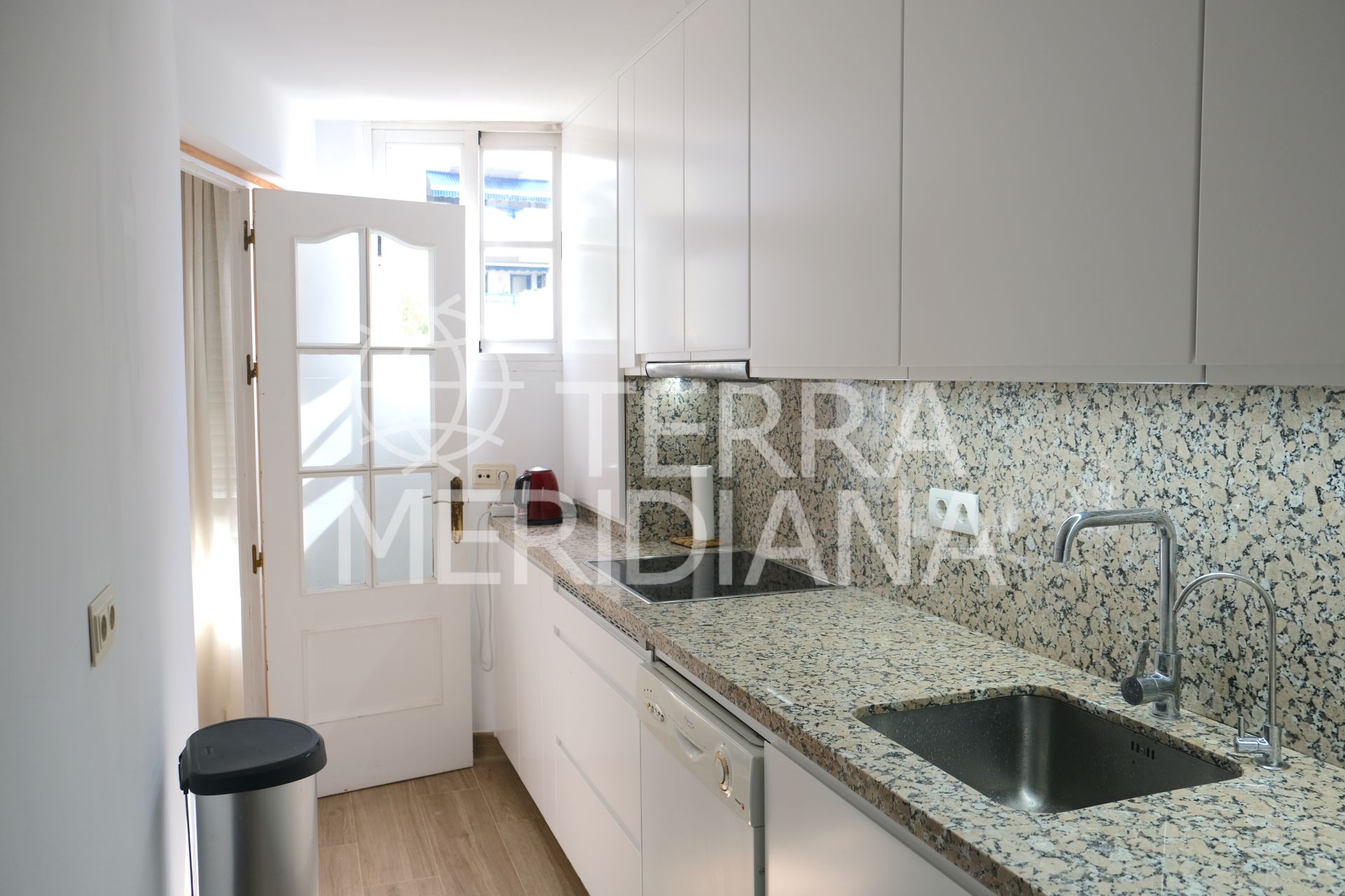 Apartment in Playa Bajadilla - Puertos, Marbella