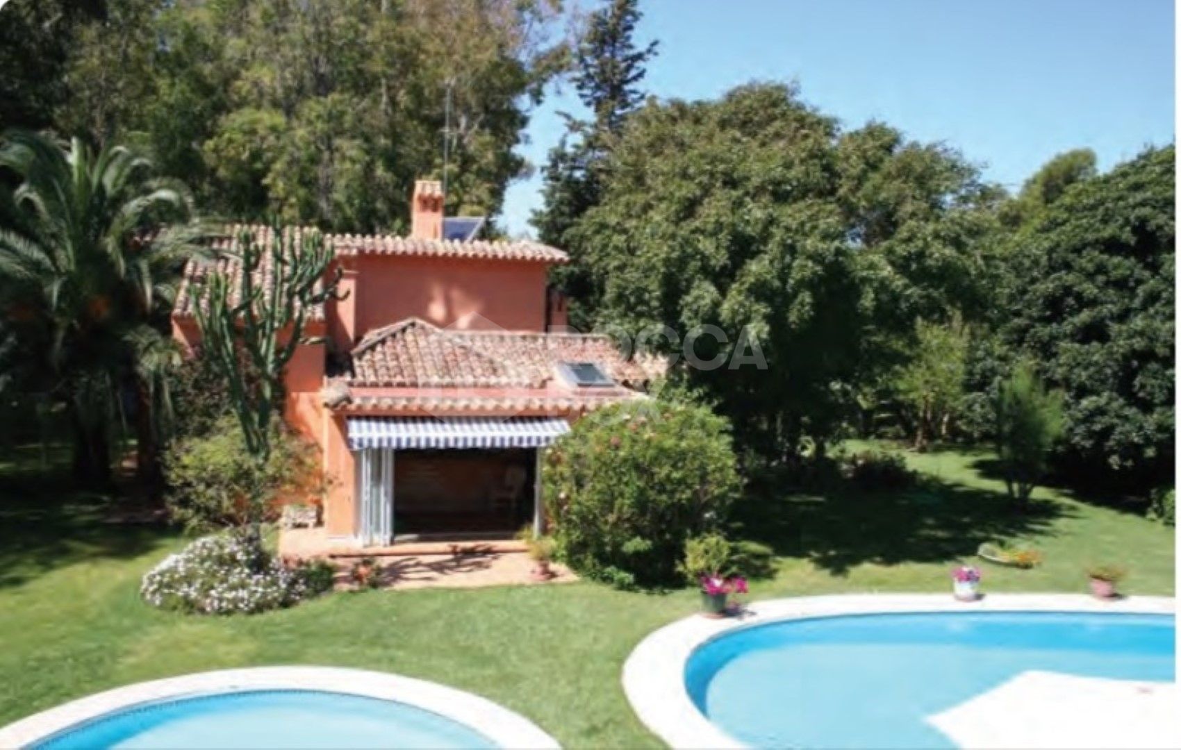 Beachside villa for sale at New Golden Mile, Estepona, Costa del Sol