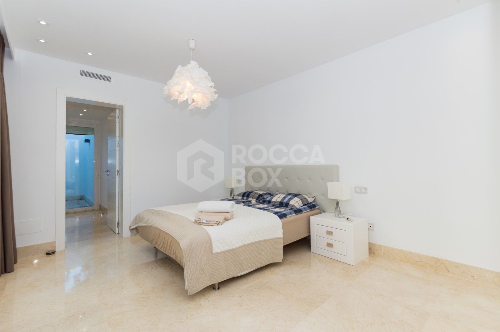 Luxury contemporary villa with spectacular sea and mountain views for short-term rent in Nueva Andalucia, Costa del Sol