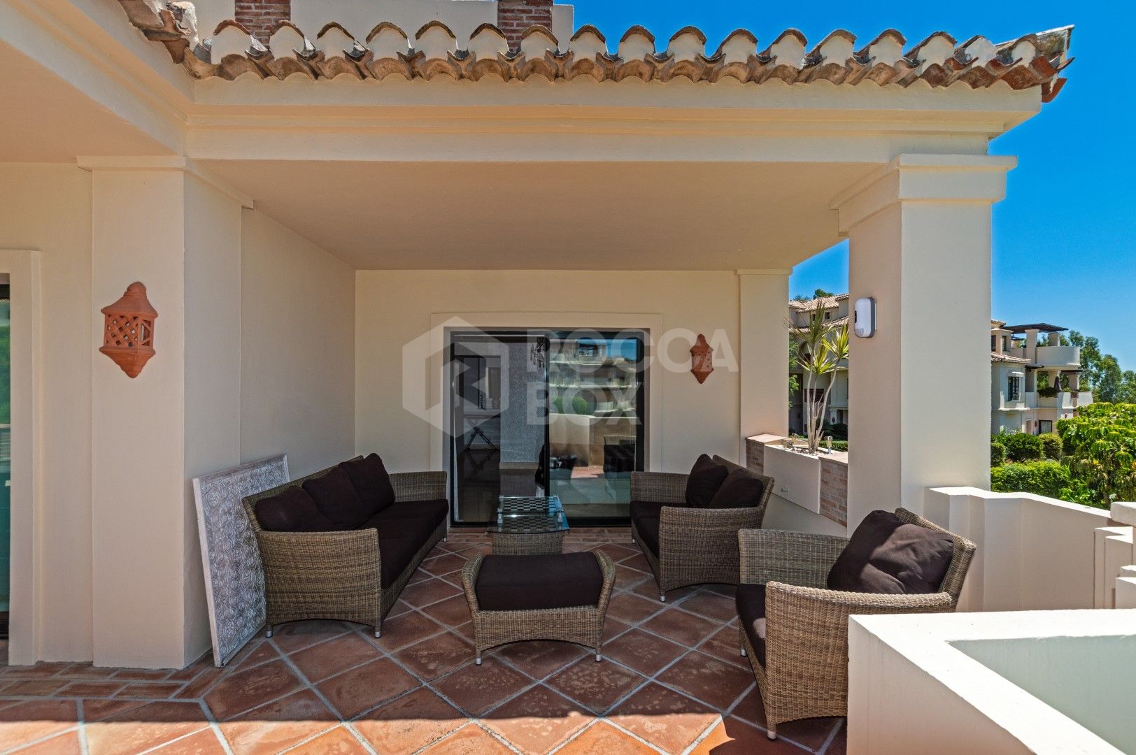 STUNING 3-BEDROOM APARTMENT CAPANES ,BENAHAVIS ,COSTA DEL SOL