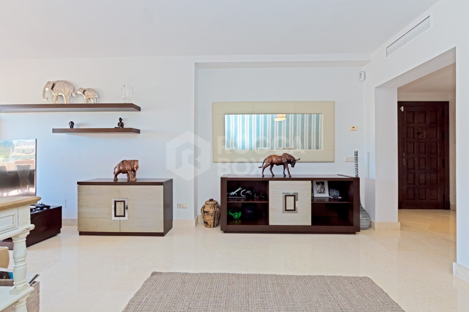 STUNING 3-BEDROOM APARTMENT CAPANES ,BENAHAVIS ,COSTA DEL SOL