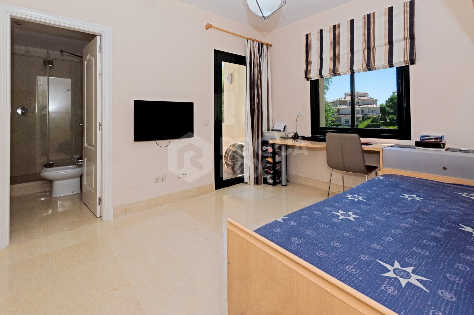 STUNING 3-BEDROOM APARTMENT CAPANES ,BENAHAVIS ,COSTA DEL SOL