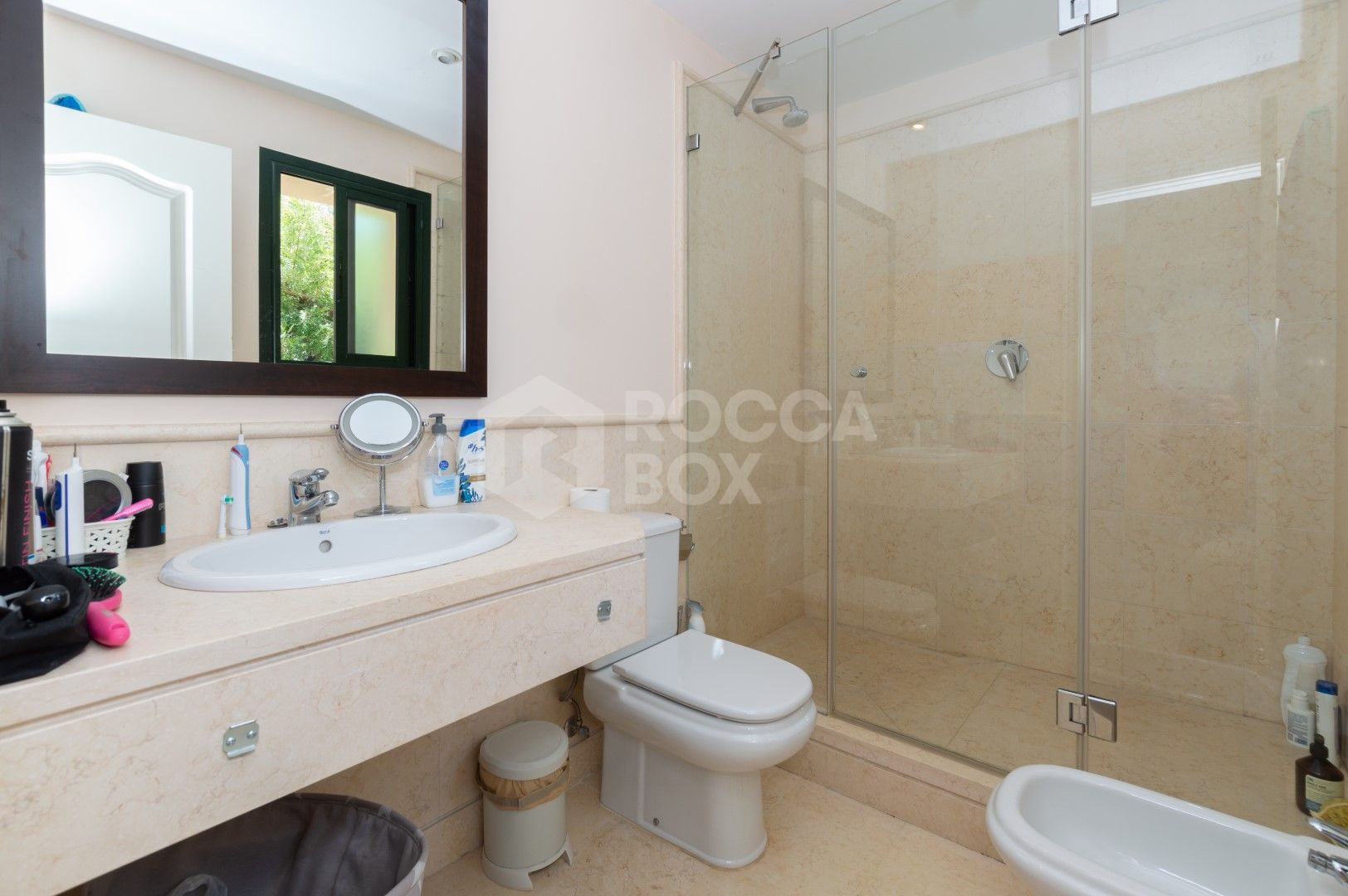 STUNING 3-BEDROOM APARTMENT CAPANES ,BENAHAVIS ,COSTA DEL SOL