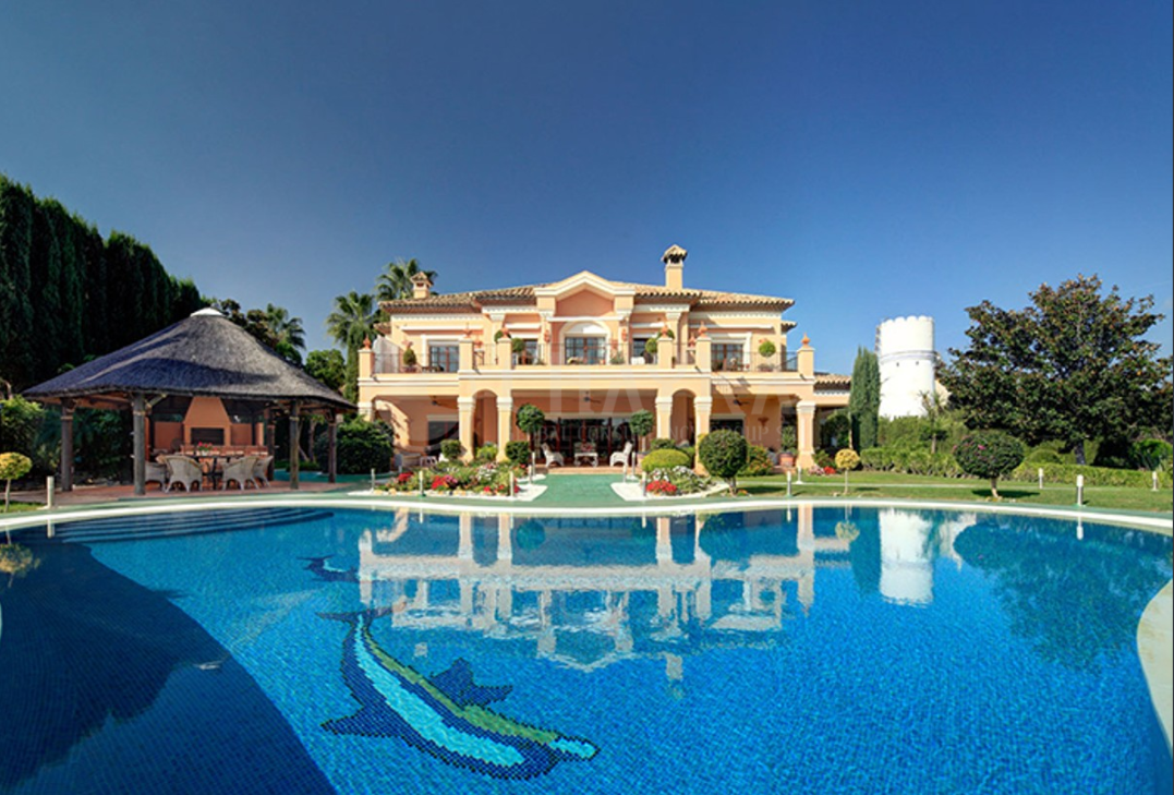 Villa in Atalaya de Rio Verde, Marbella