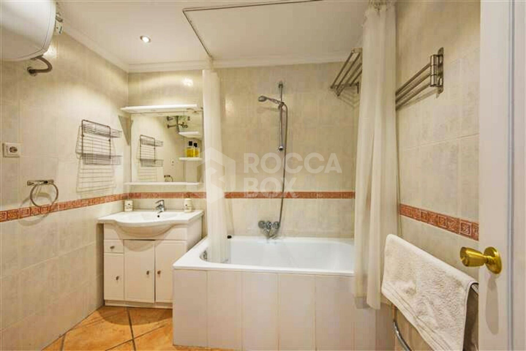 Apartment in Villa Marina, Puerto Banus costa del Sol