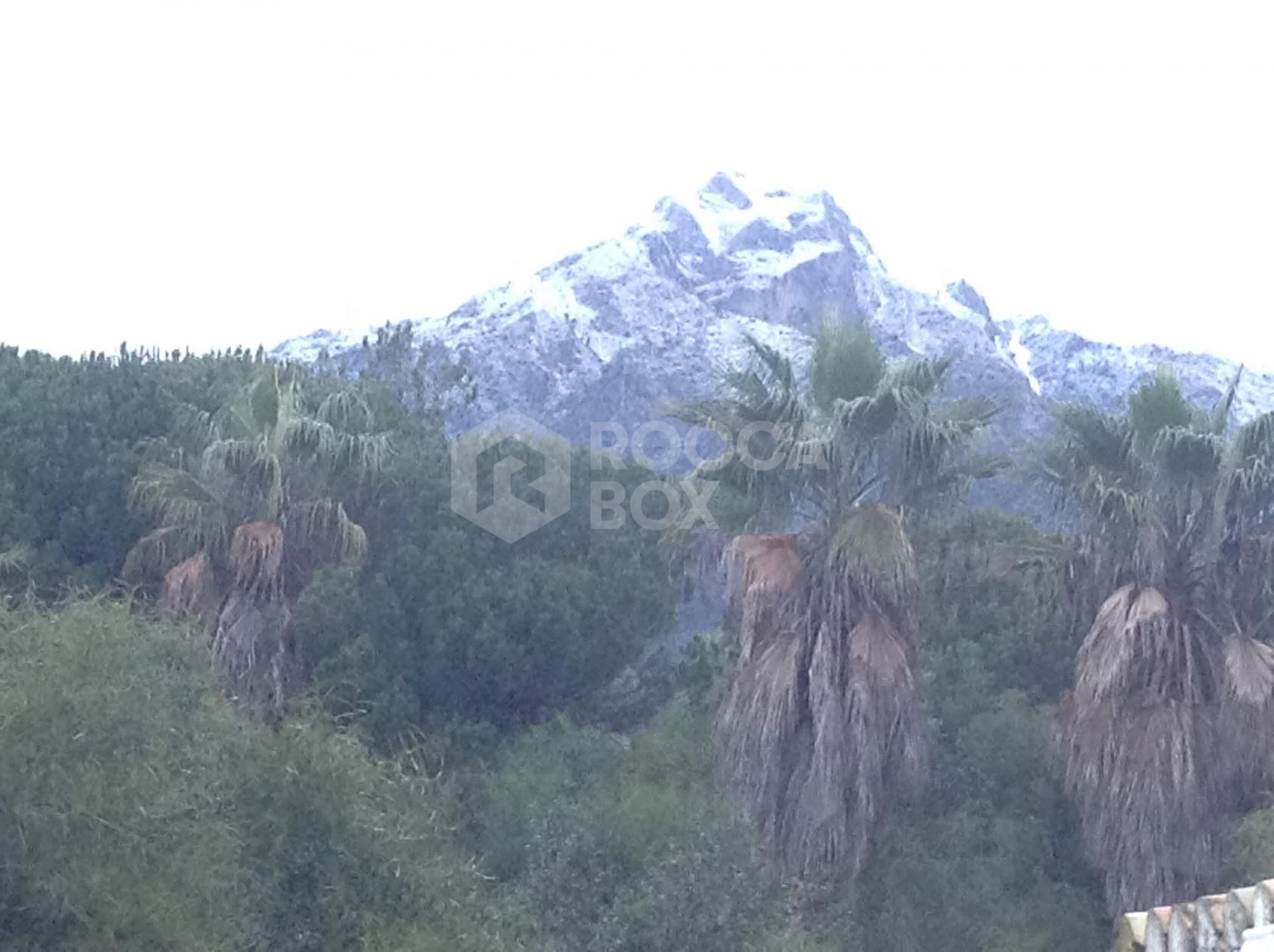 Exquisite Townhouse in Marbella's Golden Mile