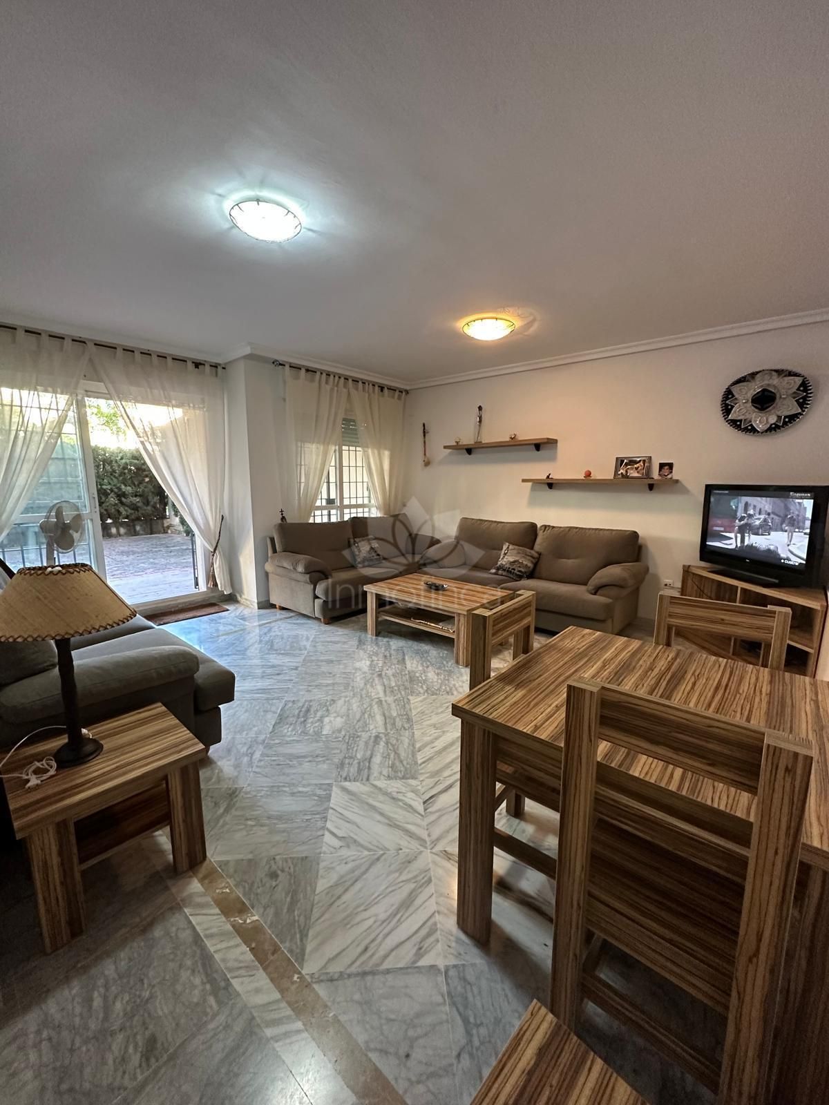 Apartamento Planta Baja en Lorcrimar, Marbella