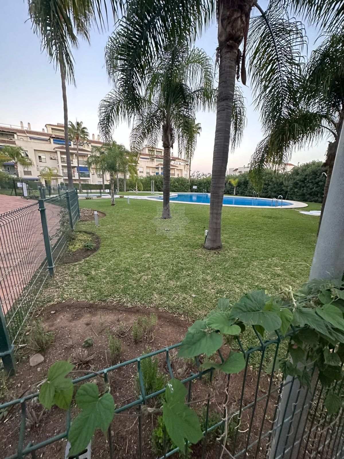Apartamento Planta Baja en Lorcrimar, Marbella