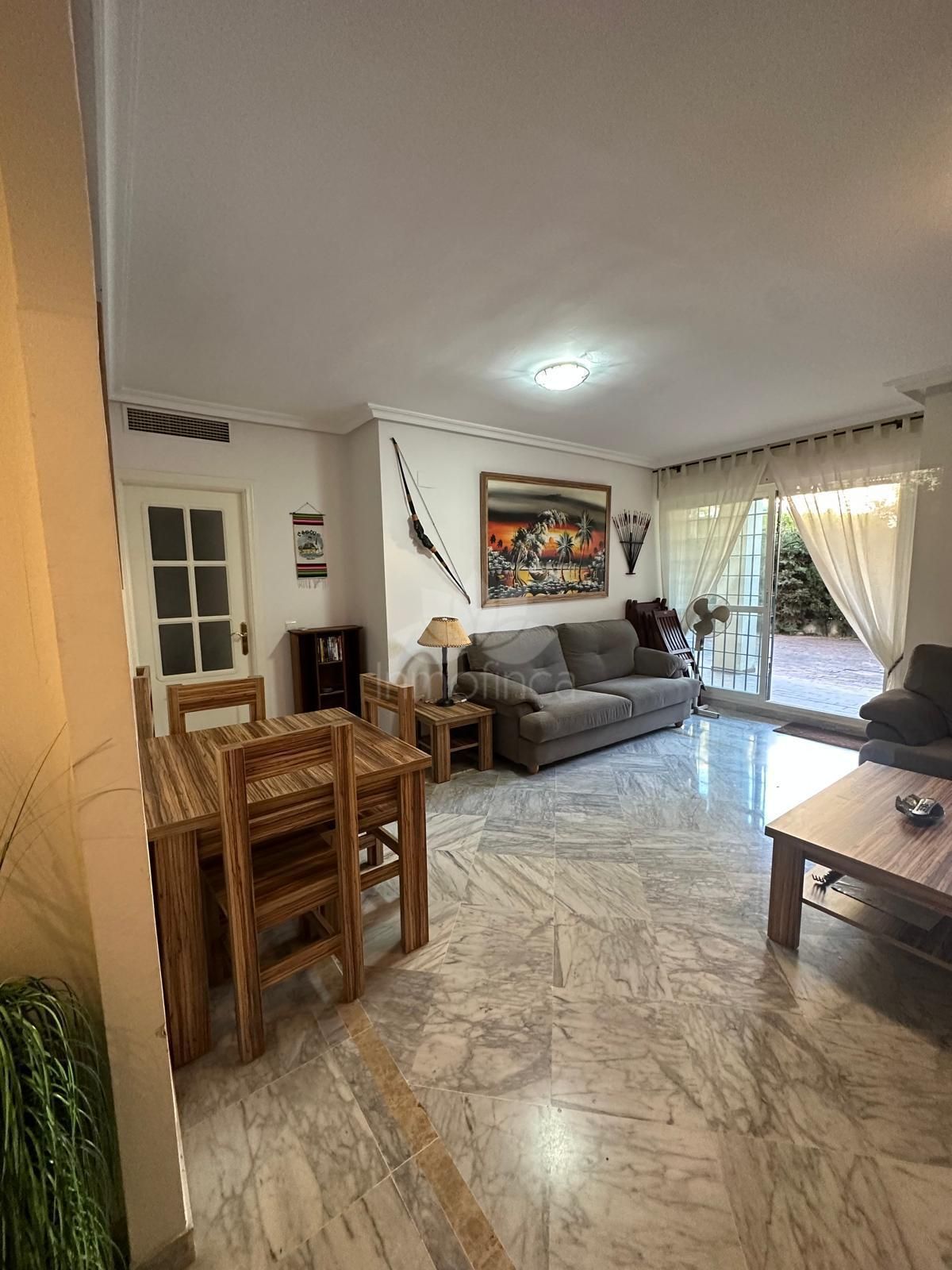 Apartamento Planta Baja en Lorcrimar, Marbella