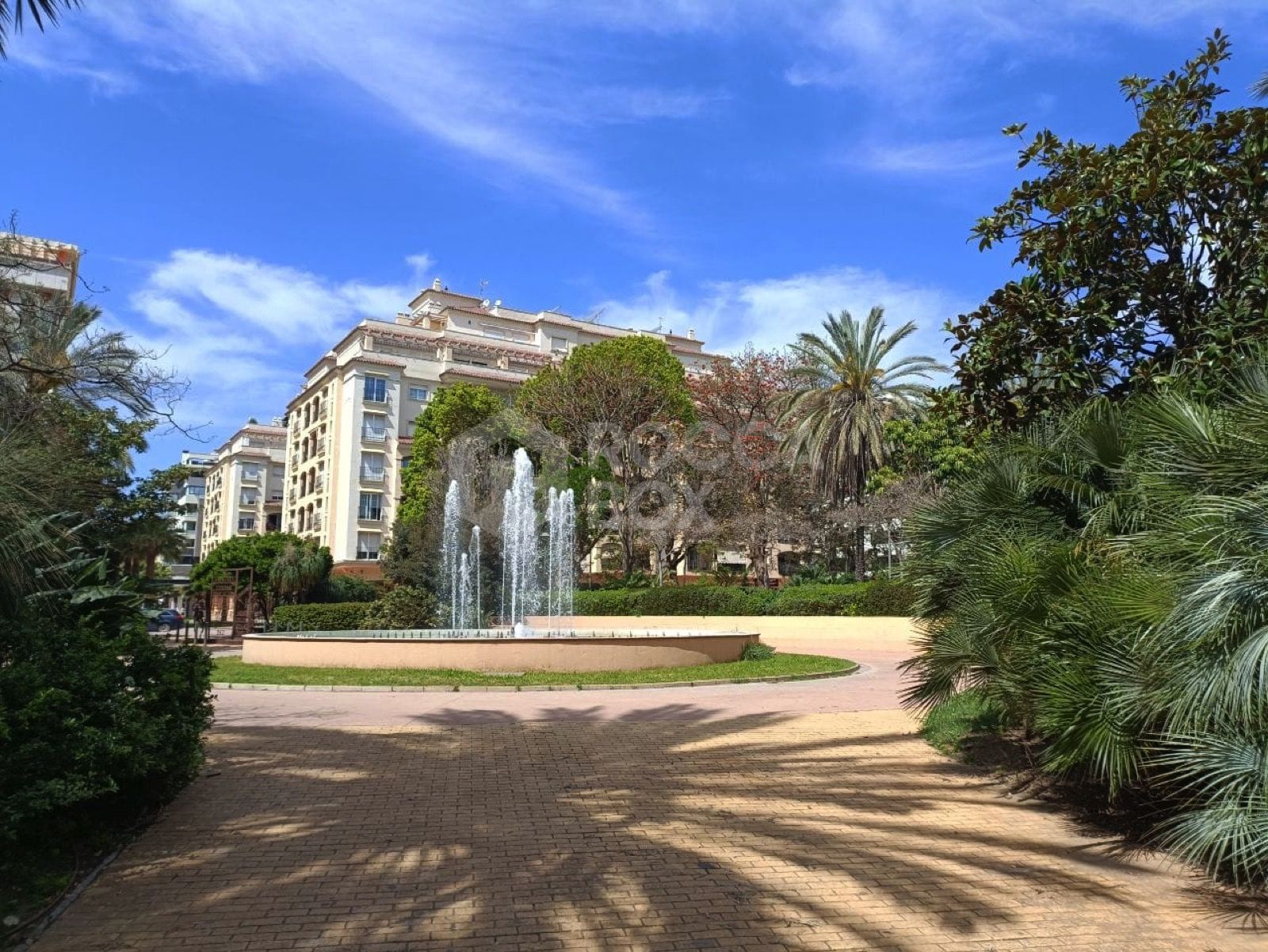 Bright Top-Floor Apartment in the Heart of Modern Estepona