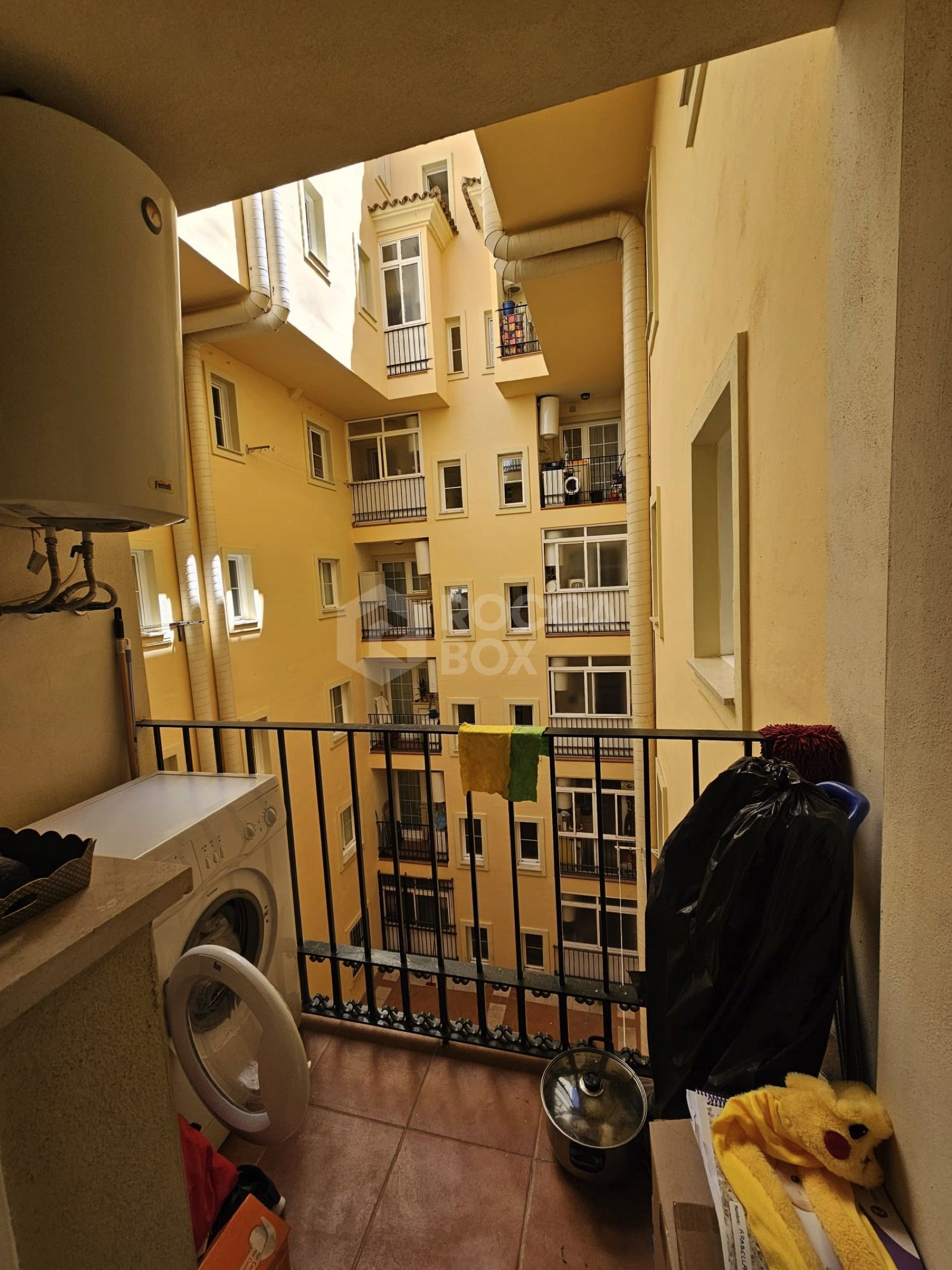 Bright Top-Floor Apartment in the Heart of Modern Estepona