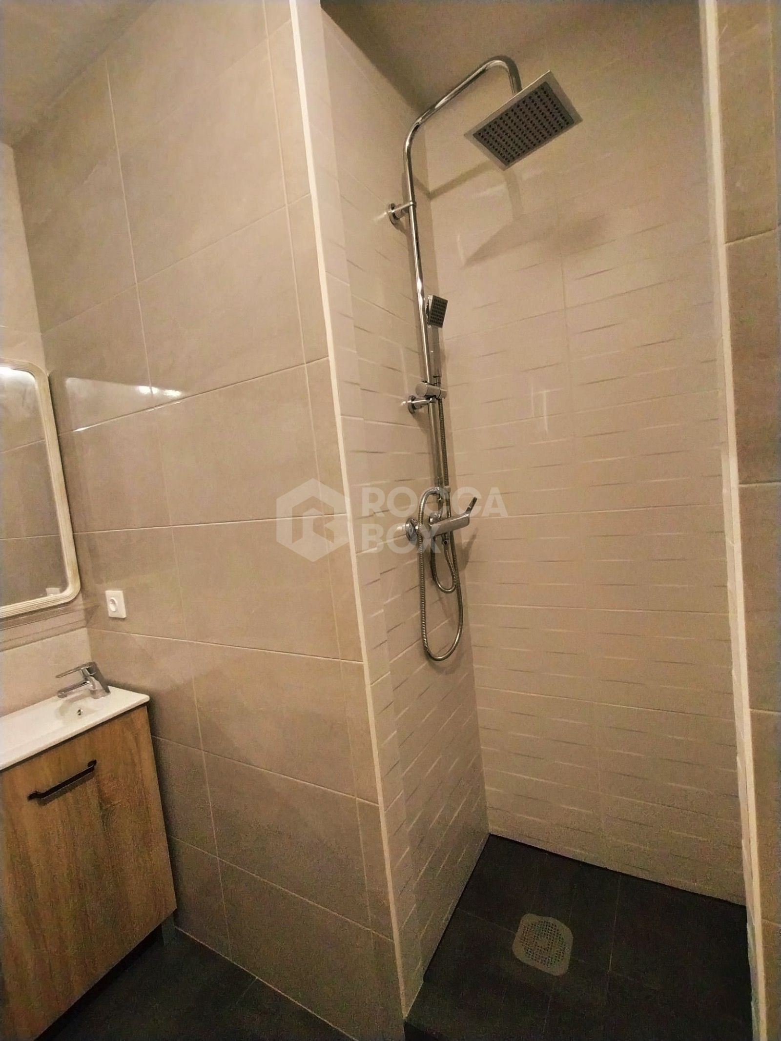 Charming Semi-Detached Townhouse