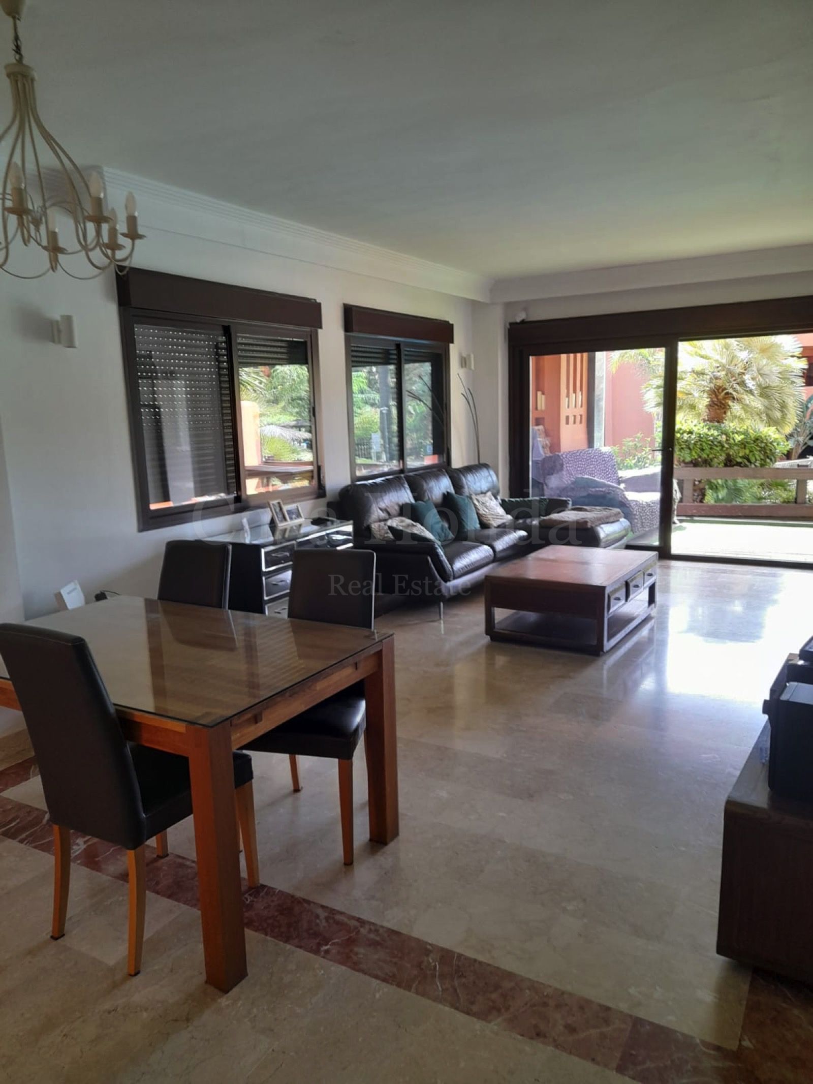 Ground Floor Apartment in Buenas Noches, Estepona
