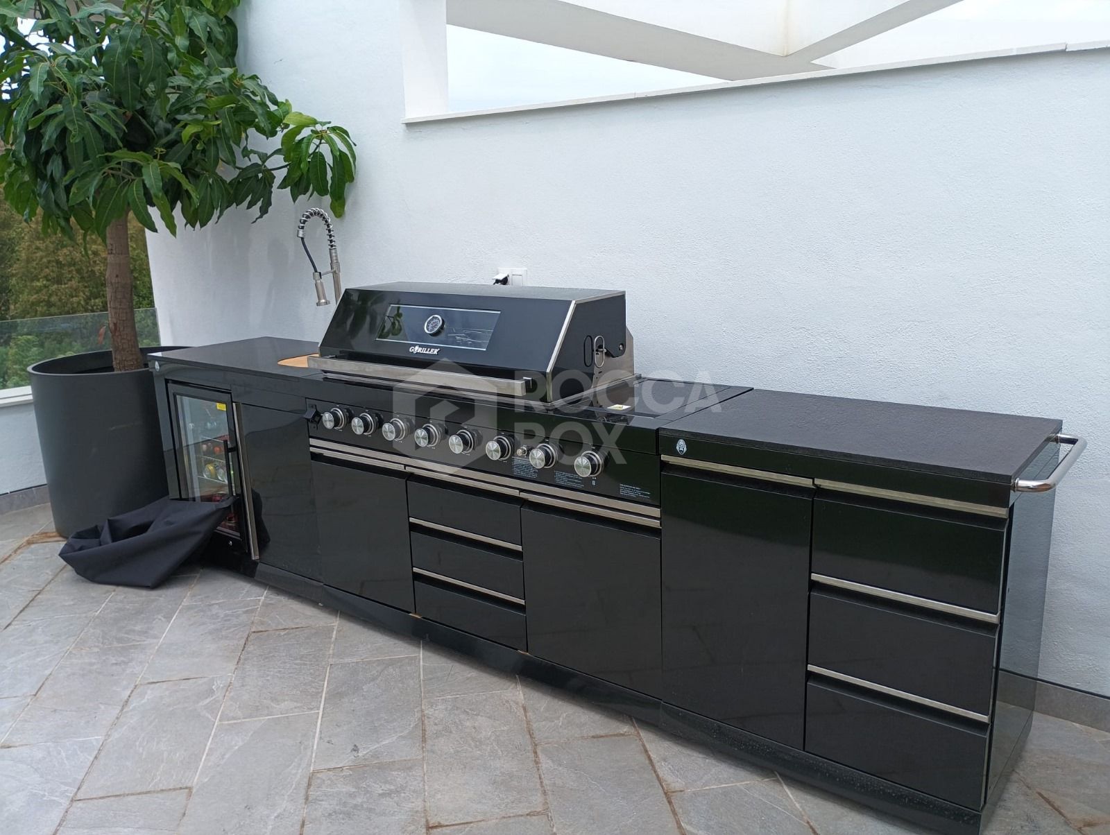 Attractive 4-Bedroom Duplex Penthouse in Estepona City