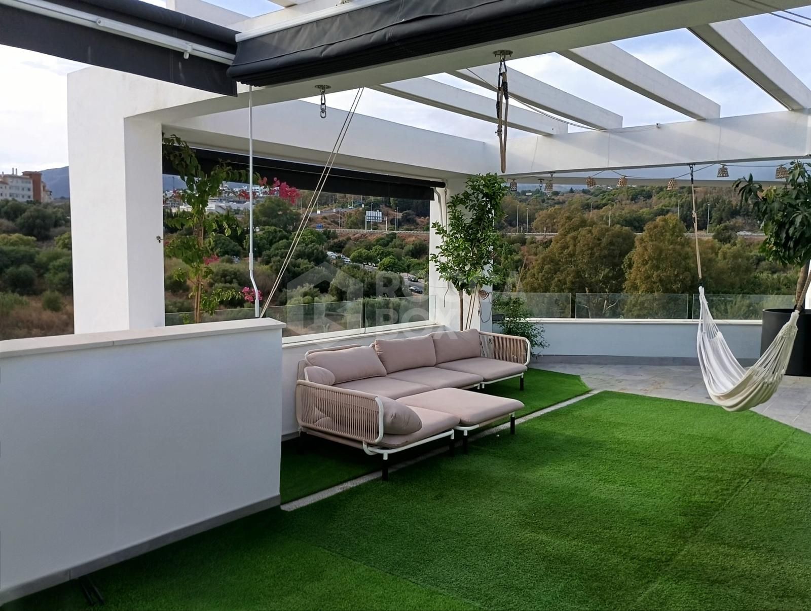 Attractive 4-Bedroom Duplex Penthouse in Estepona City