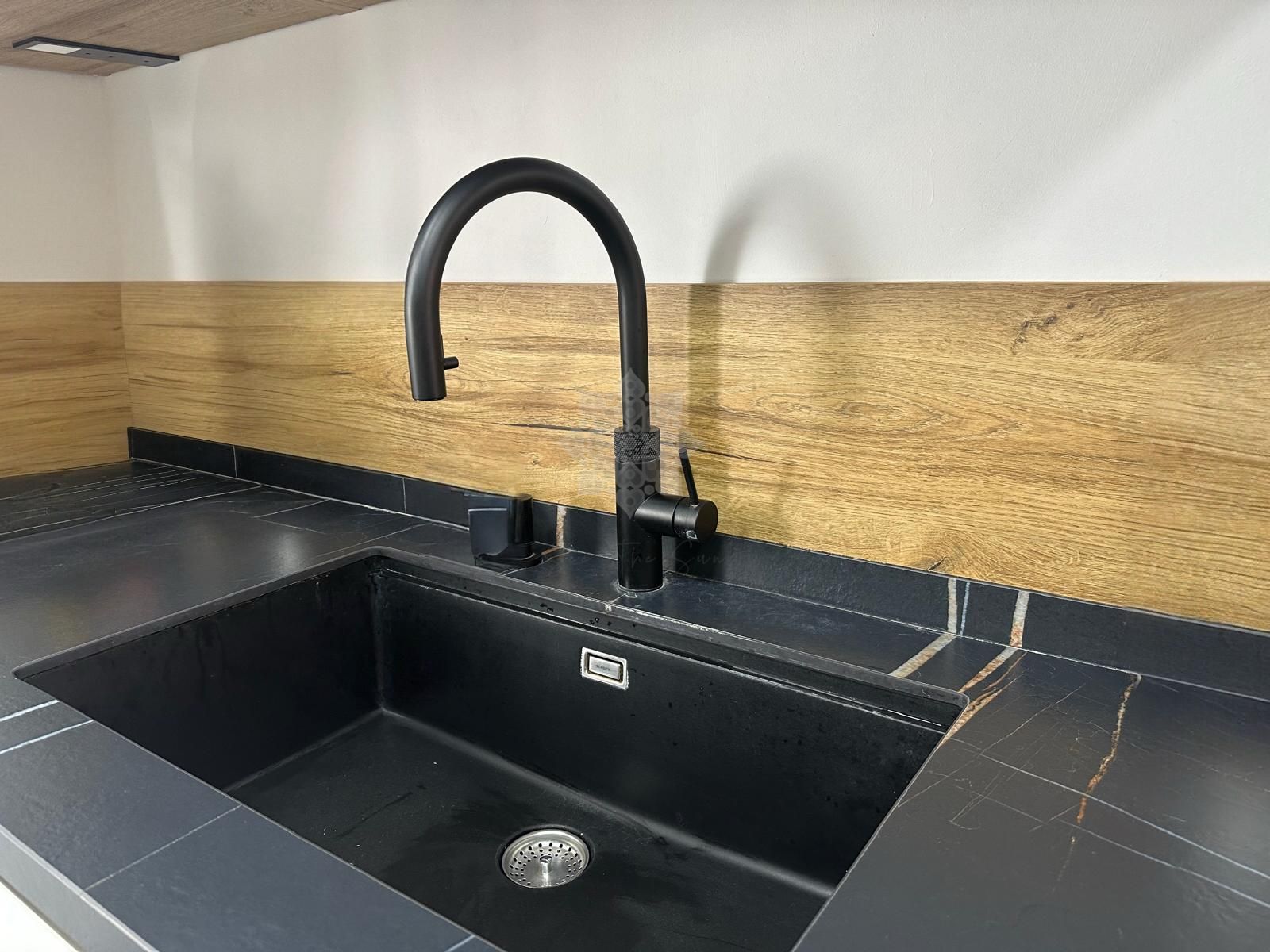 Duplex Penthouse w Avda de Andalucia - Sierra de Estepona, Estepona