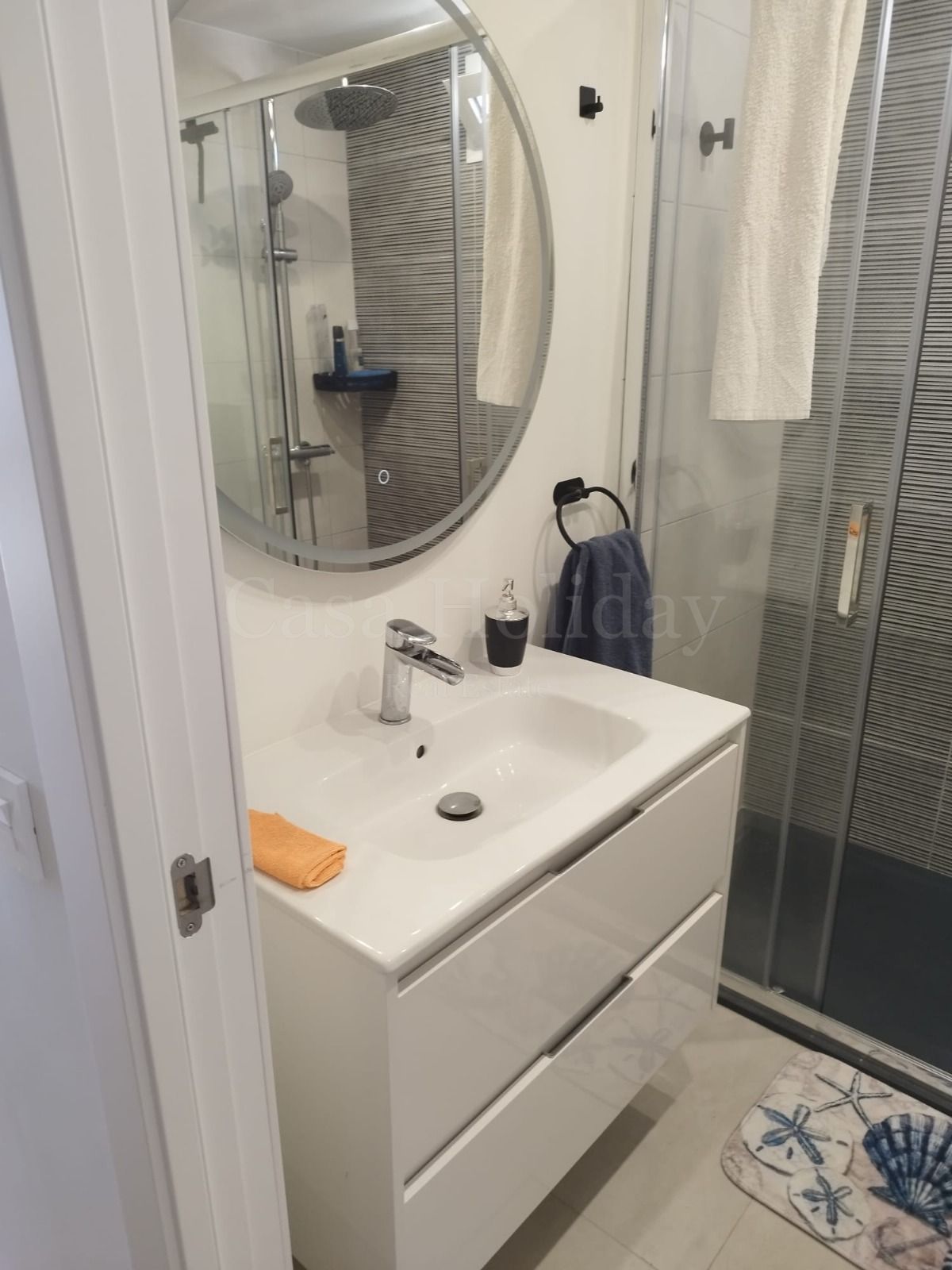 Pareado en Guadalmansa Playa, Estepona