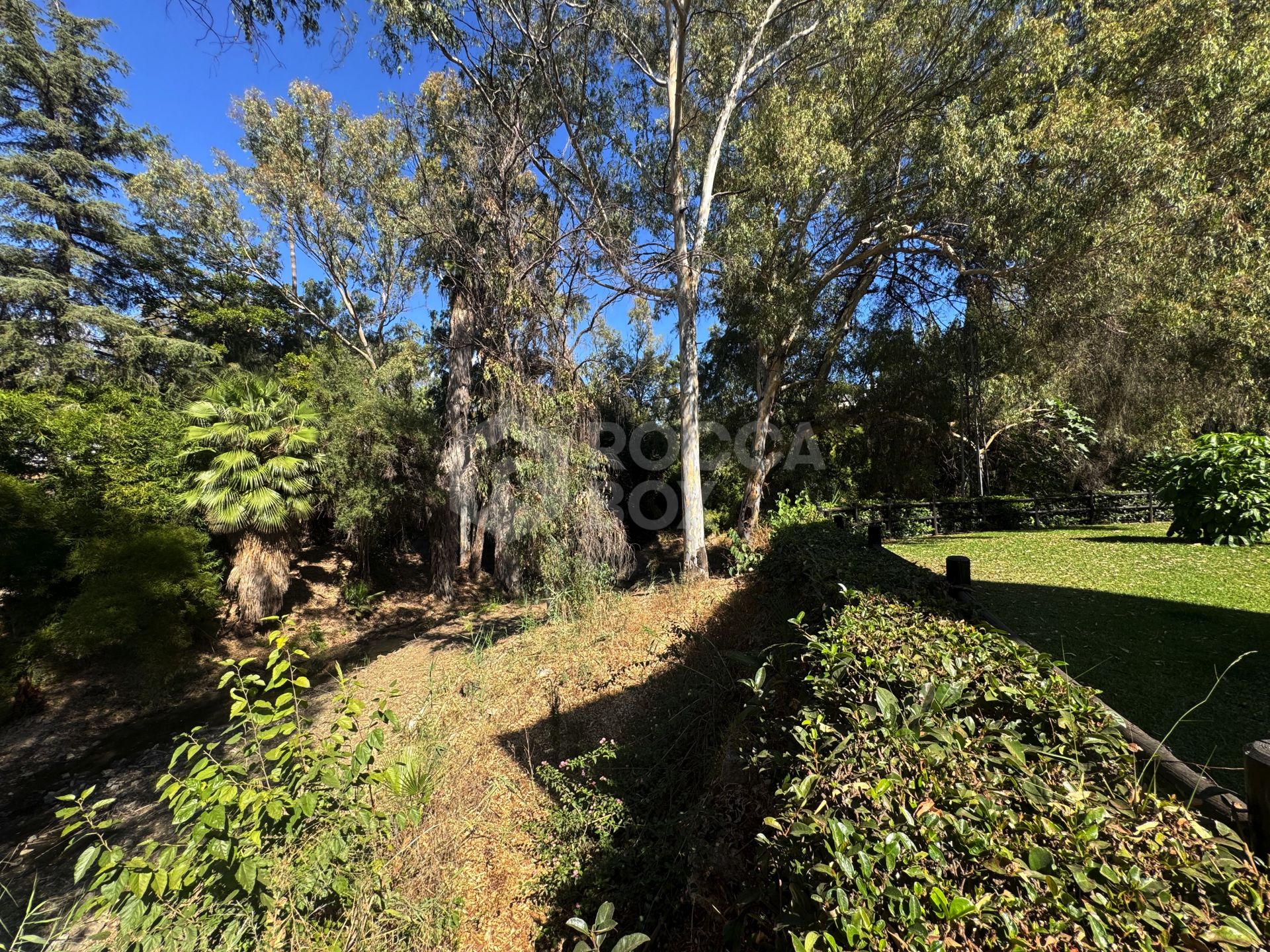 Exquisite 2-Bedroom Apartment in Marbella River Garden