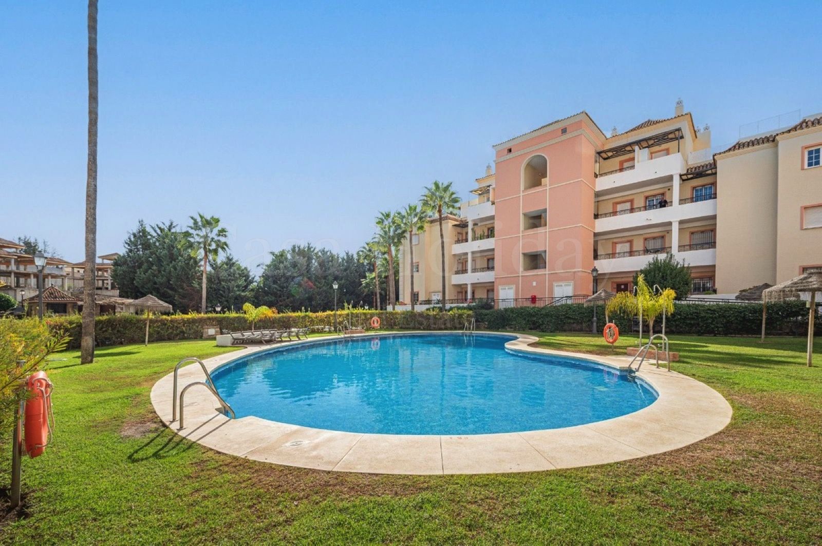 Apartamento en Las Brisas, Marbella