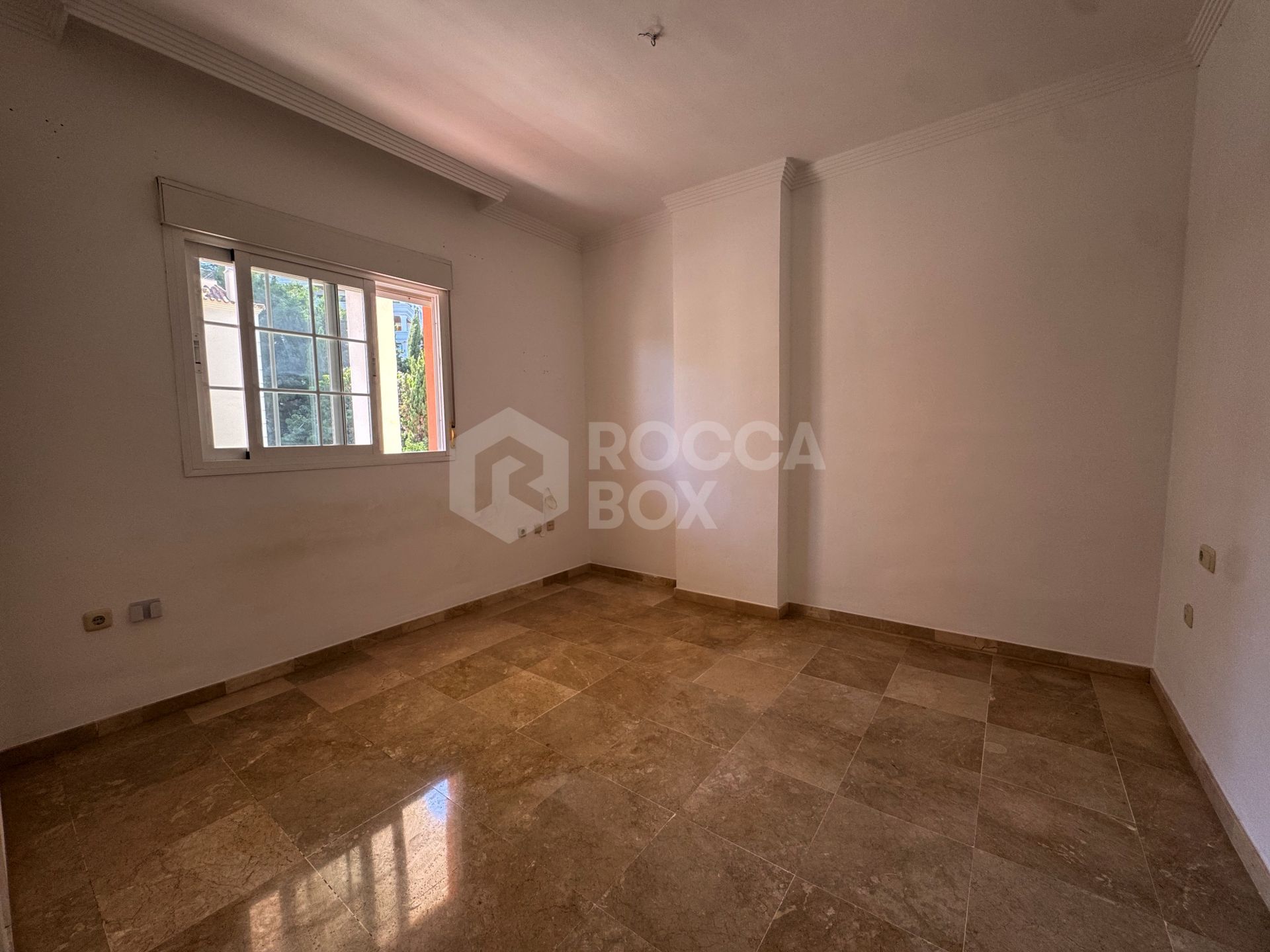 Exquisite 2-Bedroom Apartment in Marbella River Garden