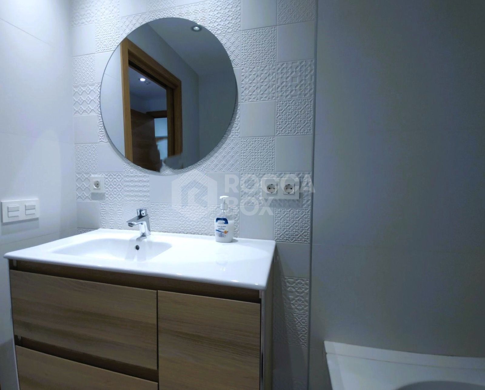 Bright, Renovated and Furnished Ground-Floor Flat in Marbella Centre