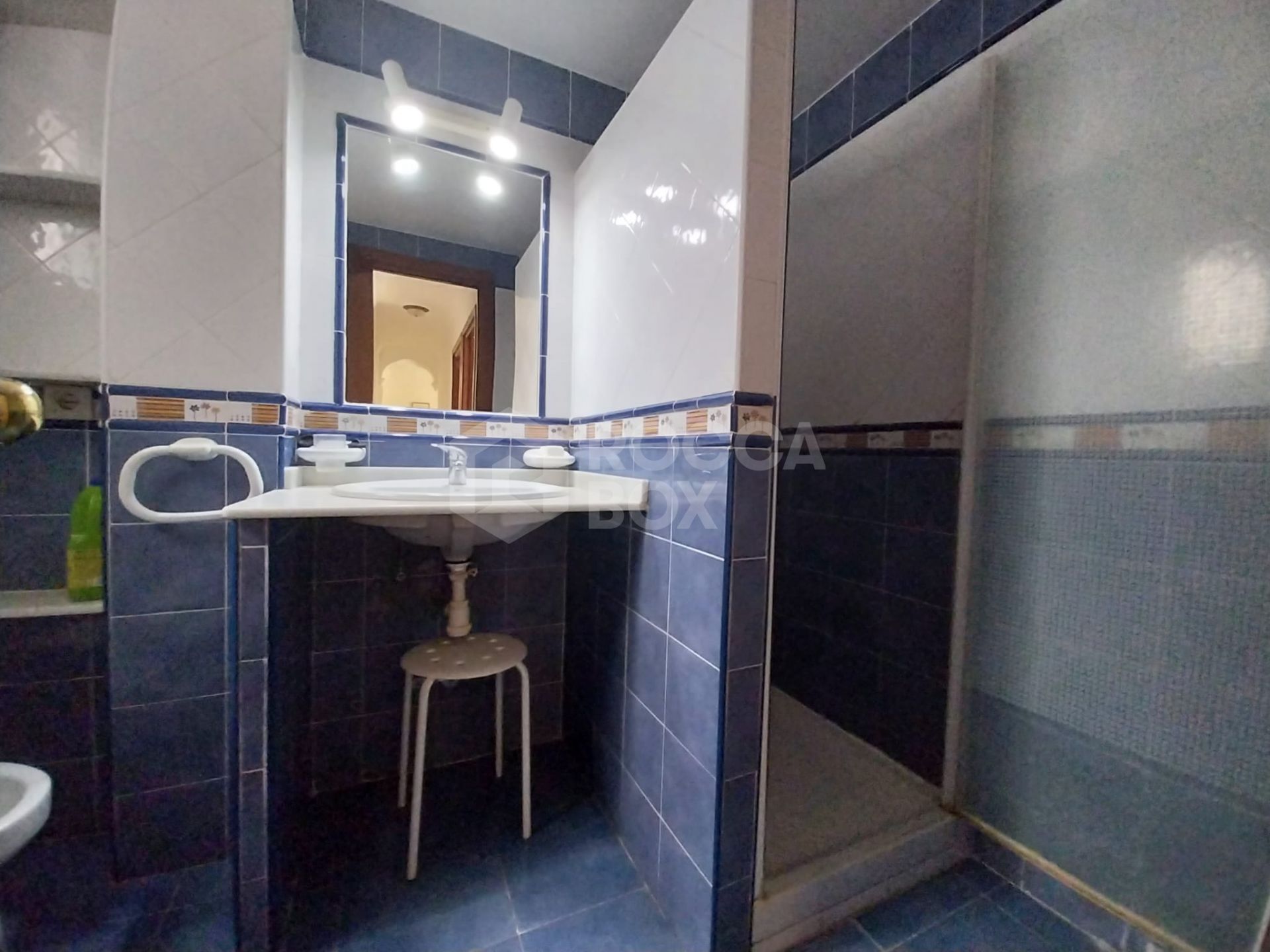 Spacious and Luminous 3-Bedroom Apartment in the Heart of Estepona's Centro