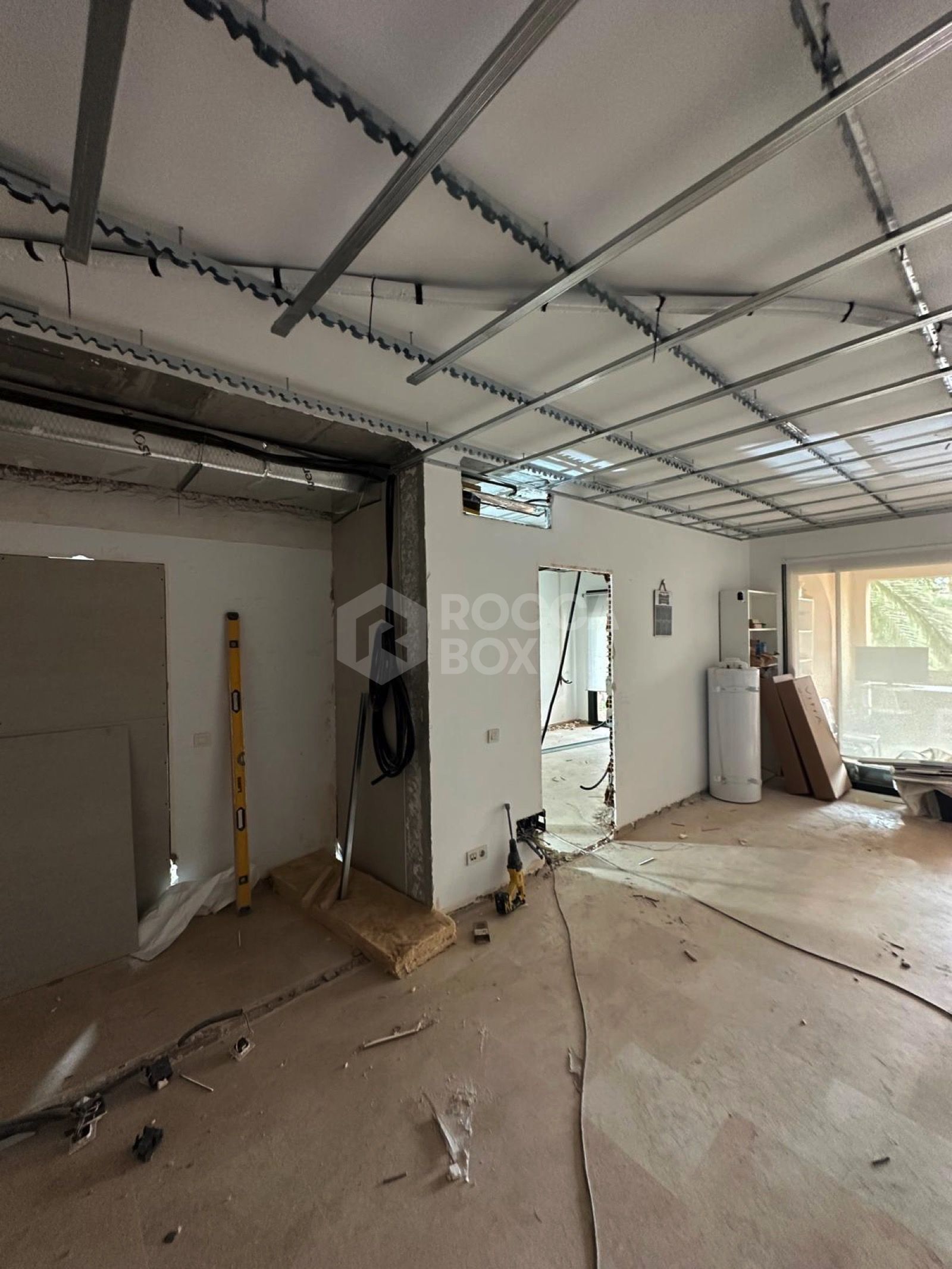 Spacious 3-Bedroom Apartment in Exclusive Gated Urbanisation with 24-Hour Security