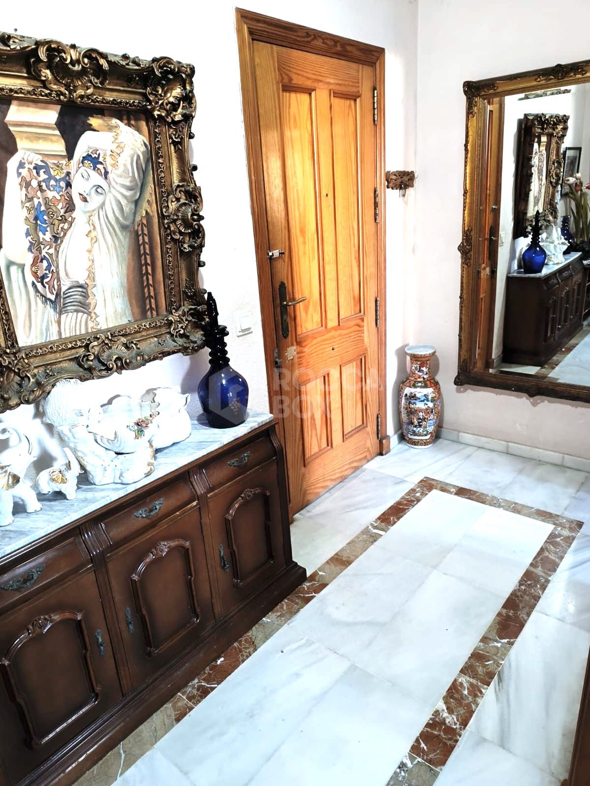 Spacious and luminous apartment in the heart of San Luis de Sabinillas