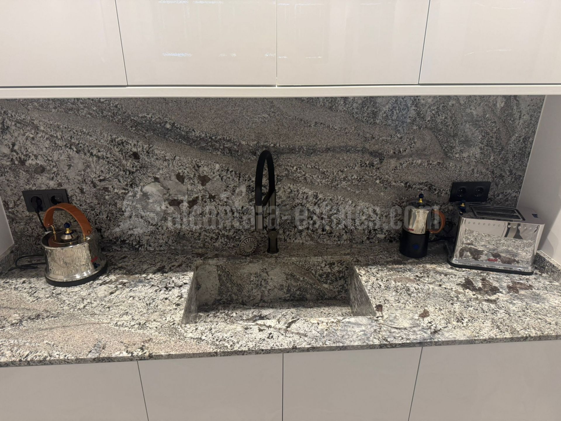 Apartment in La Heredia, Benahavis