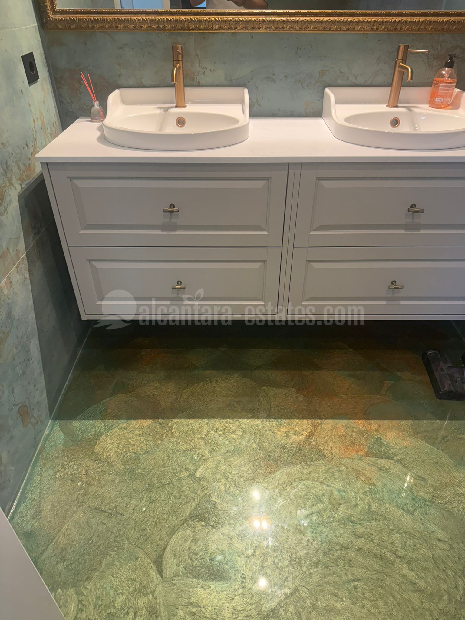 Apartment in La Heredia, Benahavis