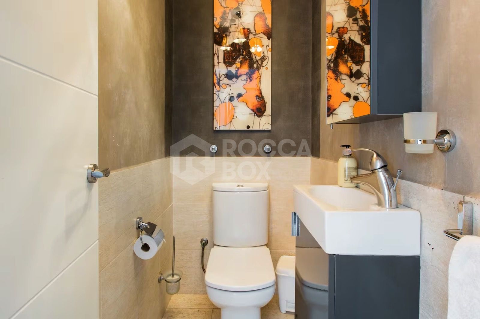 Stunning 5-Bedroom Townhouse in Altos del Rodeo