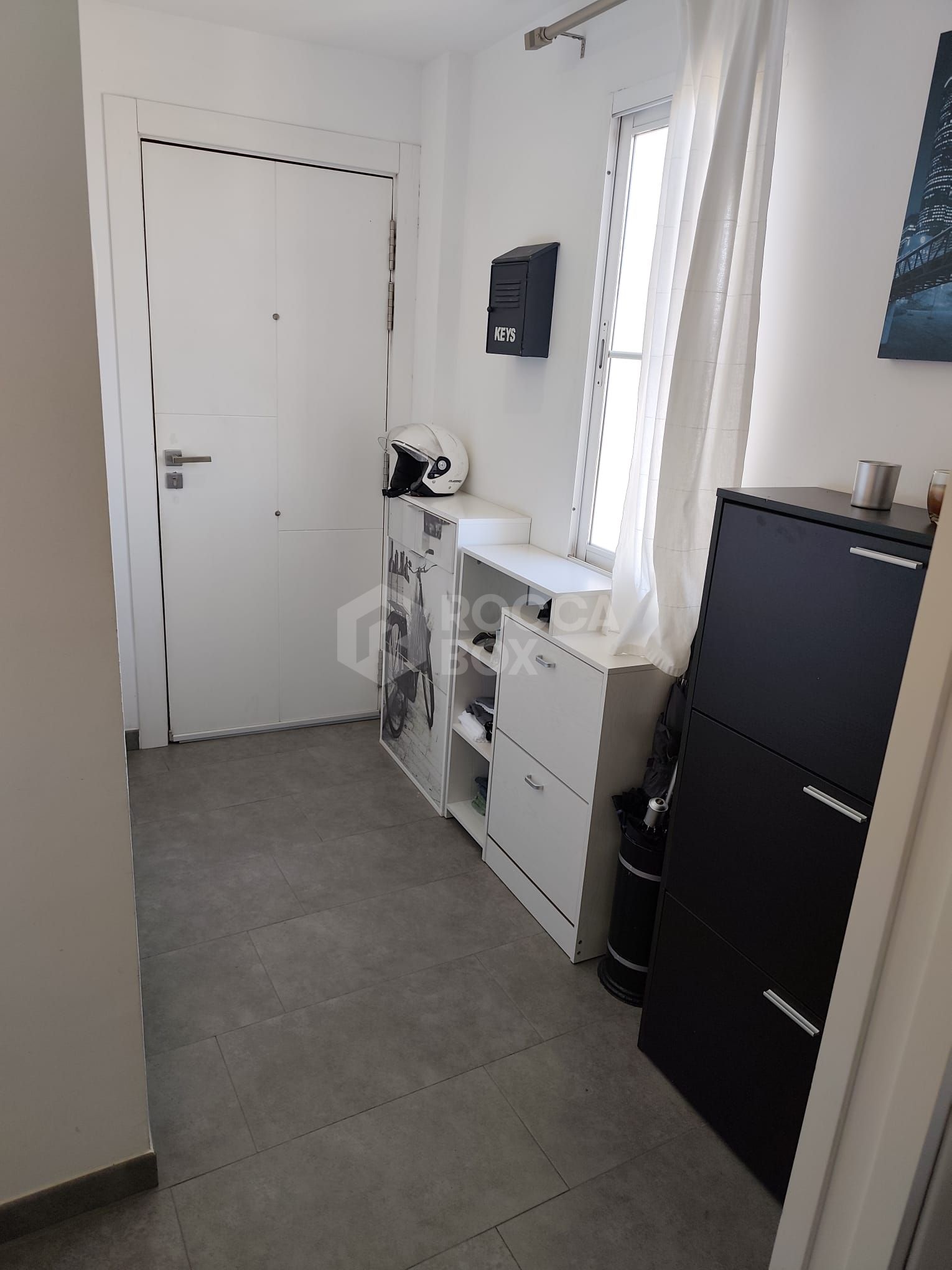 Beautiful 2-Bedroom Penthouse with Stunning Sea and City Views