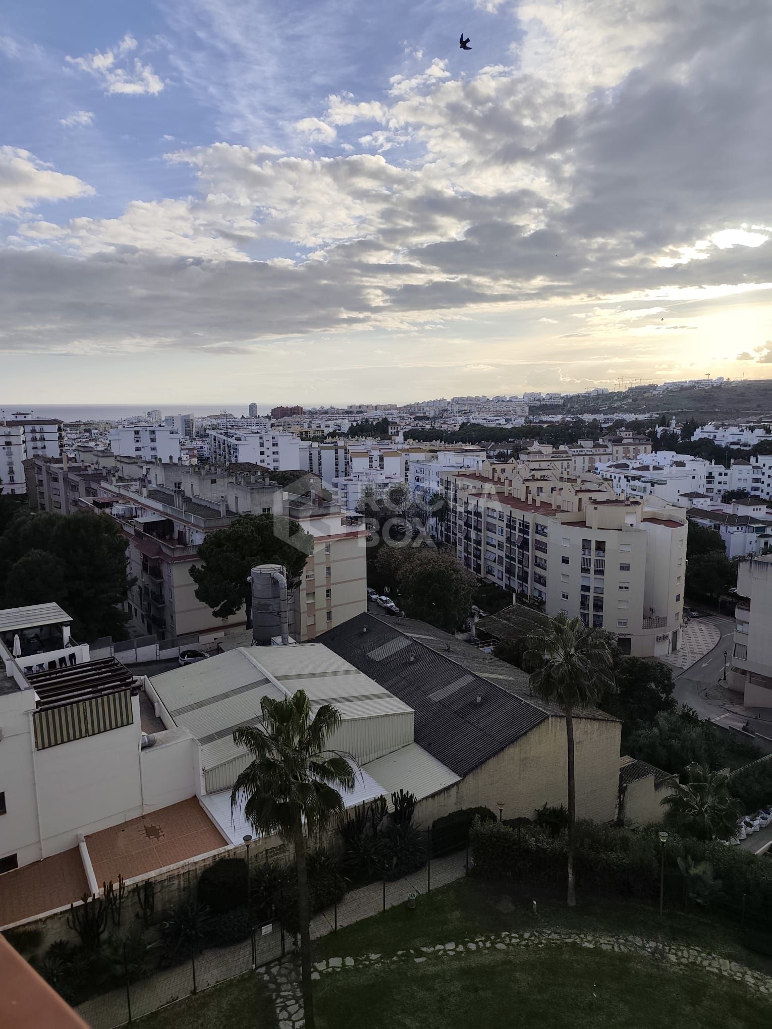 Beautiful 2-Bedroom Penthouse with Stunning Sea and City Views