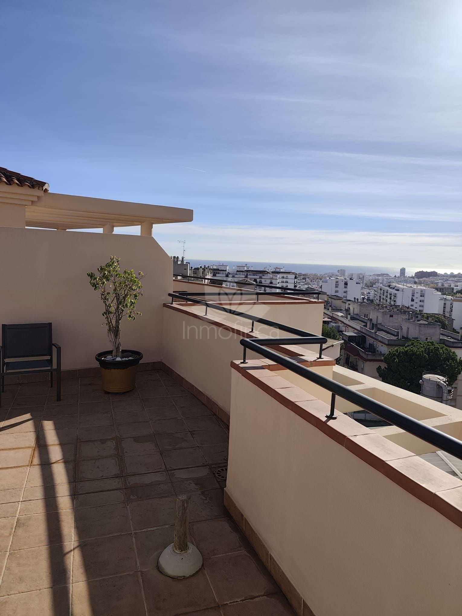 Penthouse in Avda de Andalucia - Sierra de Estepona, Estepona