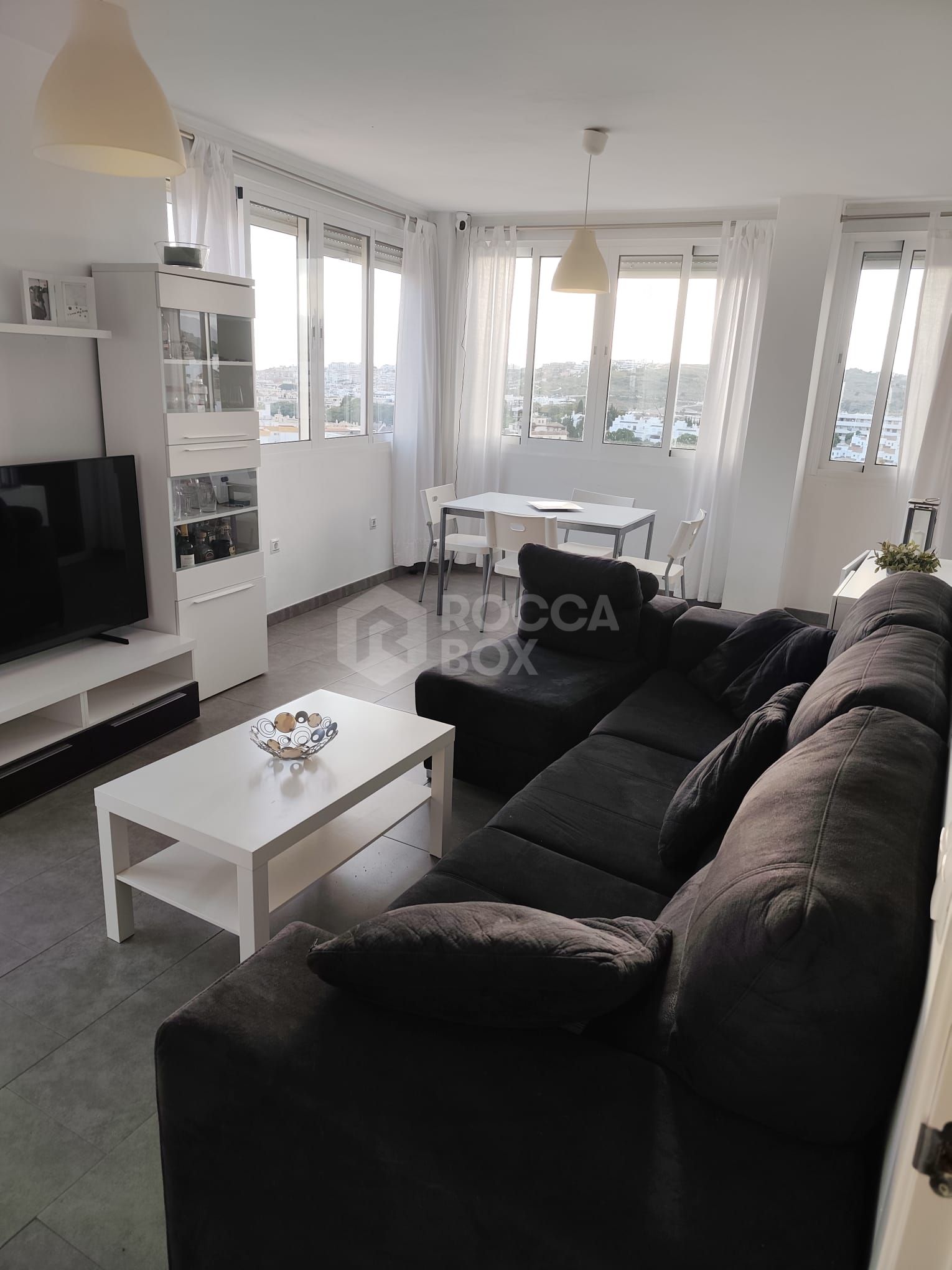 Beautiful 2-Bedroom Penthouse with Stunning Sea and City Views