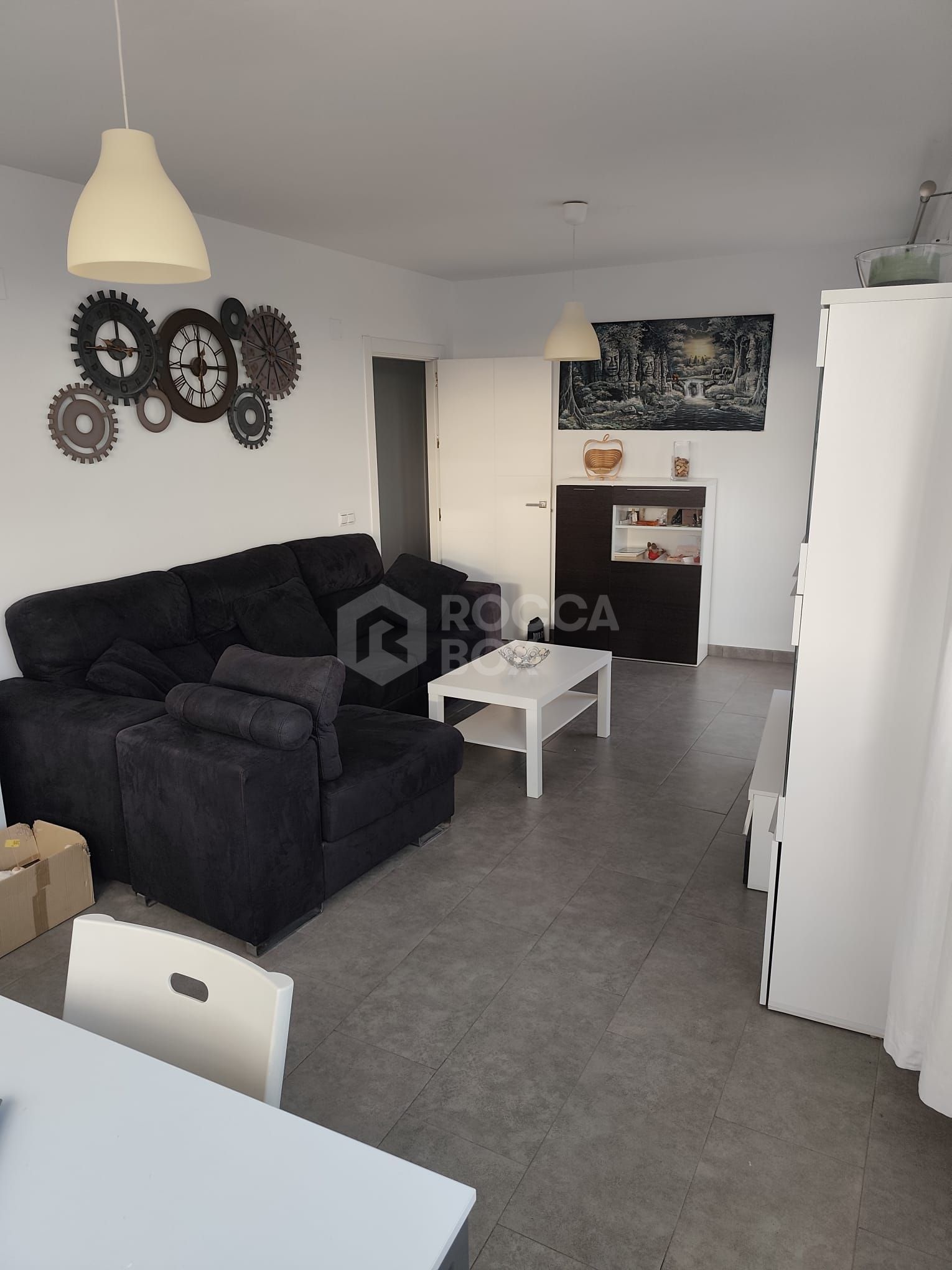 Beautiful 2-Bedroom Penthouse with Stunning Sea and City Views