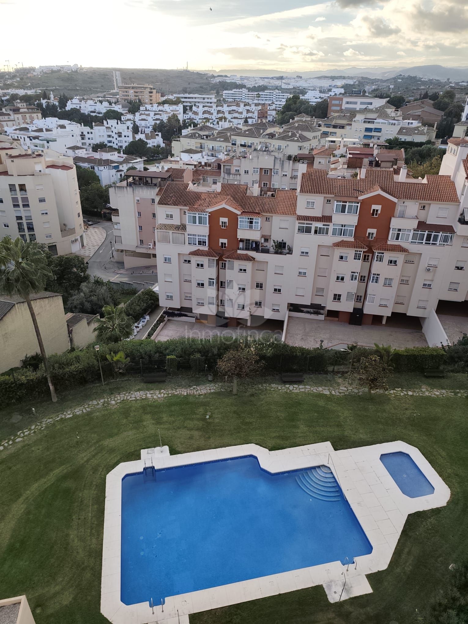 Penthouse in Avda de Andalucia - Sierra de Estepona, Estepona