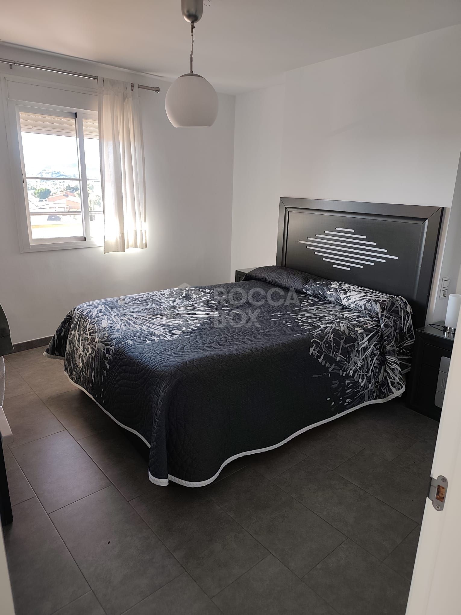 Beautiful 2-Bedroom Penthouse with Stunning Sea and City Views