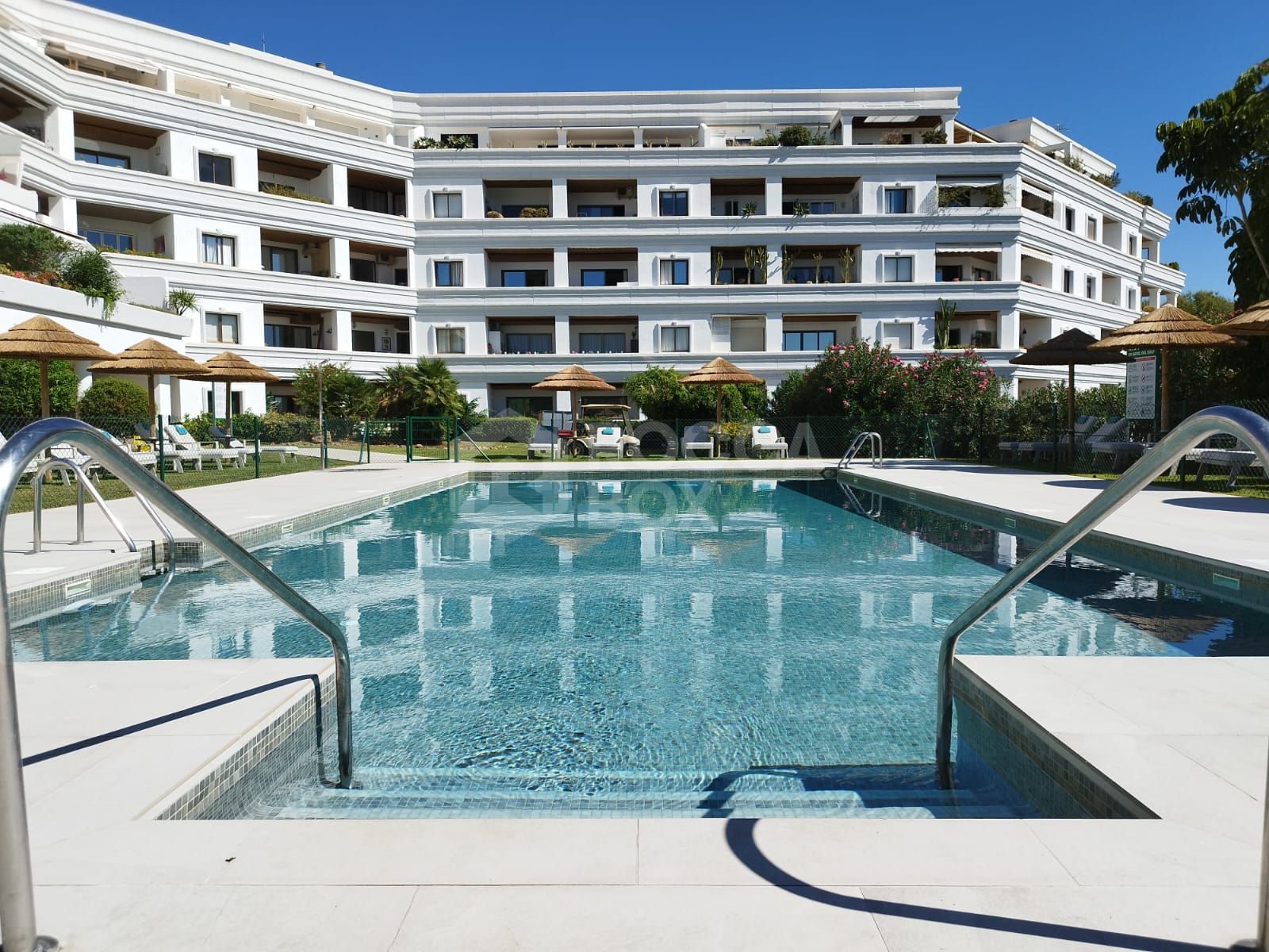 Luxury Apartment with 5-Star Hotel Services – Hotel del Golf Las Brisas