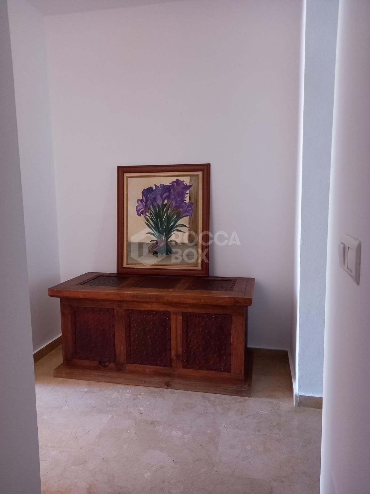 Magnificent three-storey townhouse in the second line of the beach