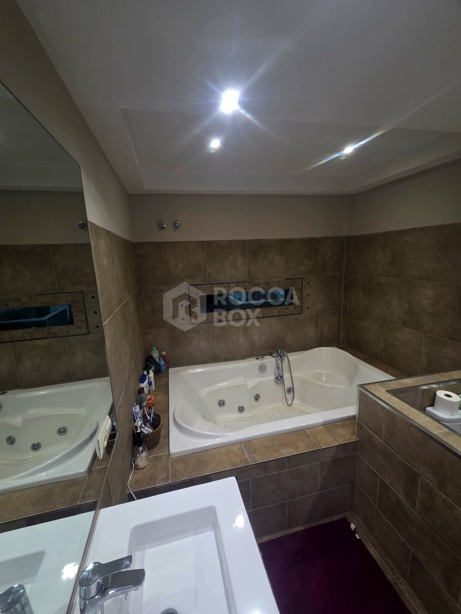 Exquisite semi-detached chalet in the sought-after Calvario