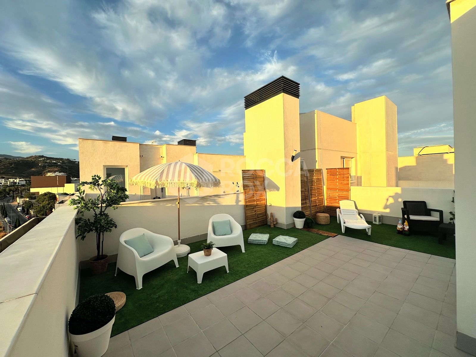 Exclusive new-build duplex penthouse with a private solarium and breathtaking panoramic views